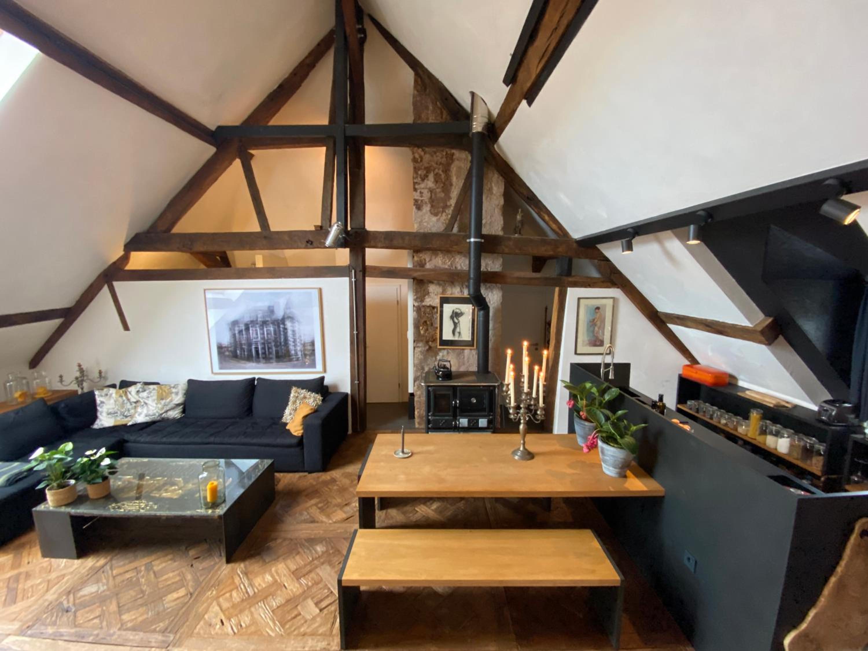 The Castle Loft - Pascal's Angels