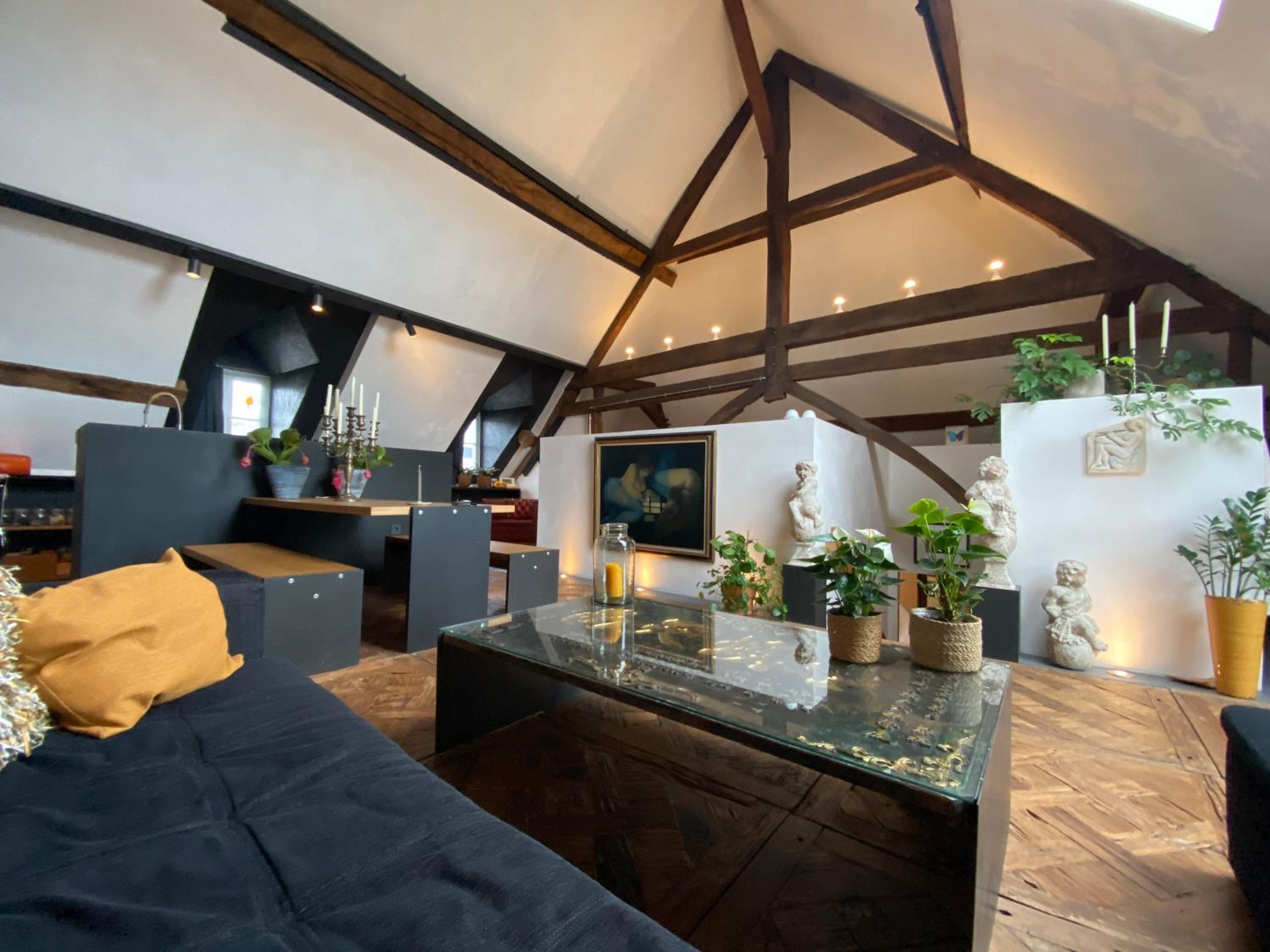 The Castle Loft - Pascal's Angels