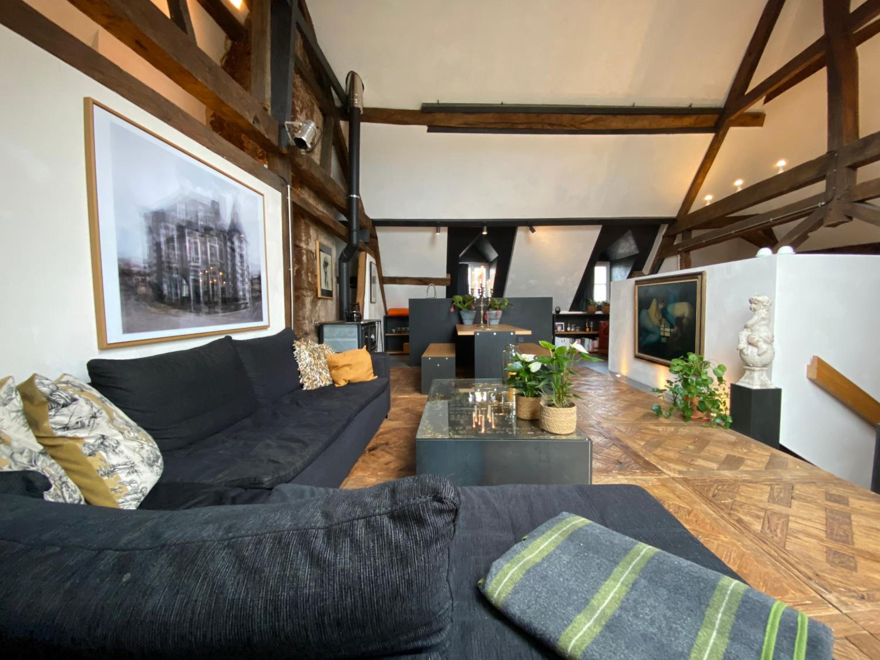 The Castle Loft - Pascal's Angels