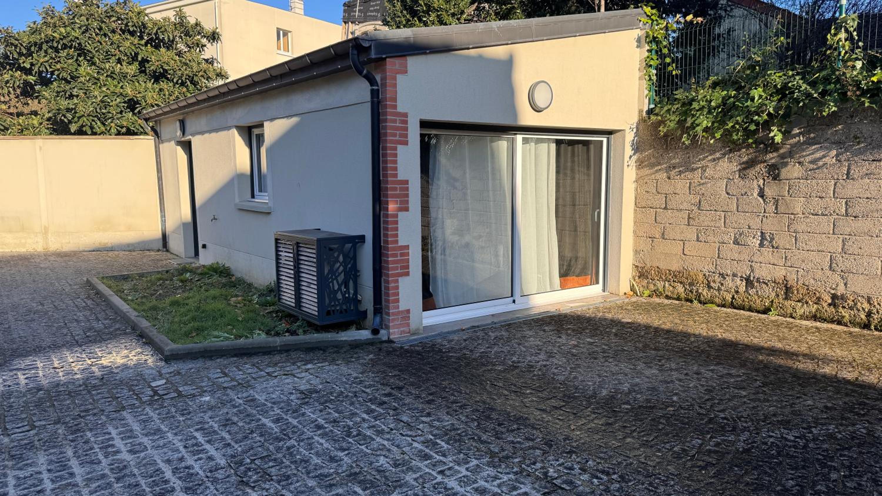 Maison Fair play, jardin, parking, billard