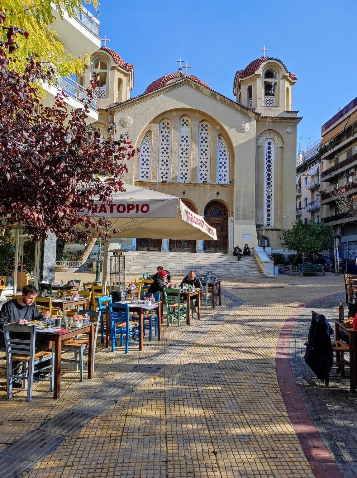 ARIS Kallithea- Big & Bright 3 Bedroom Apartment