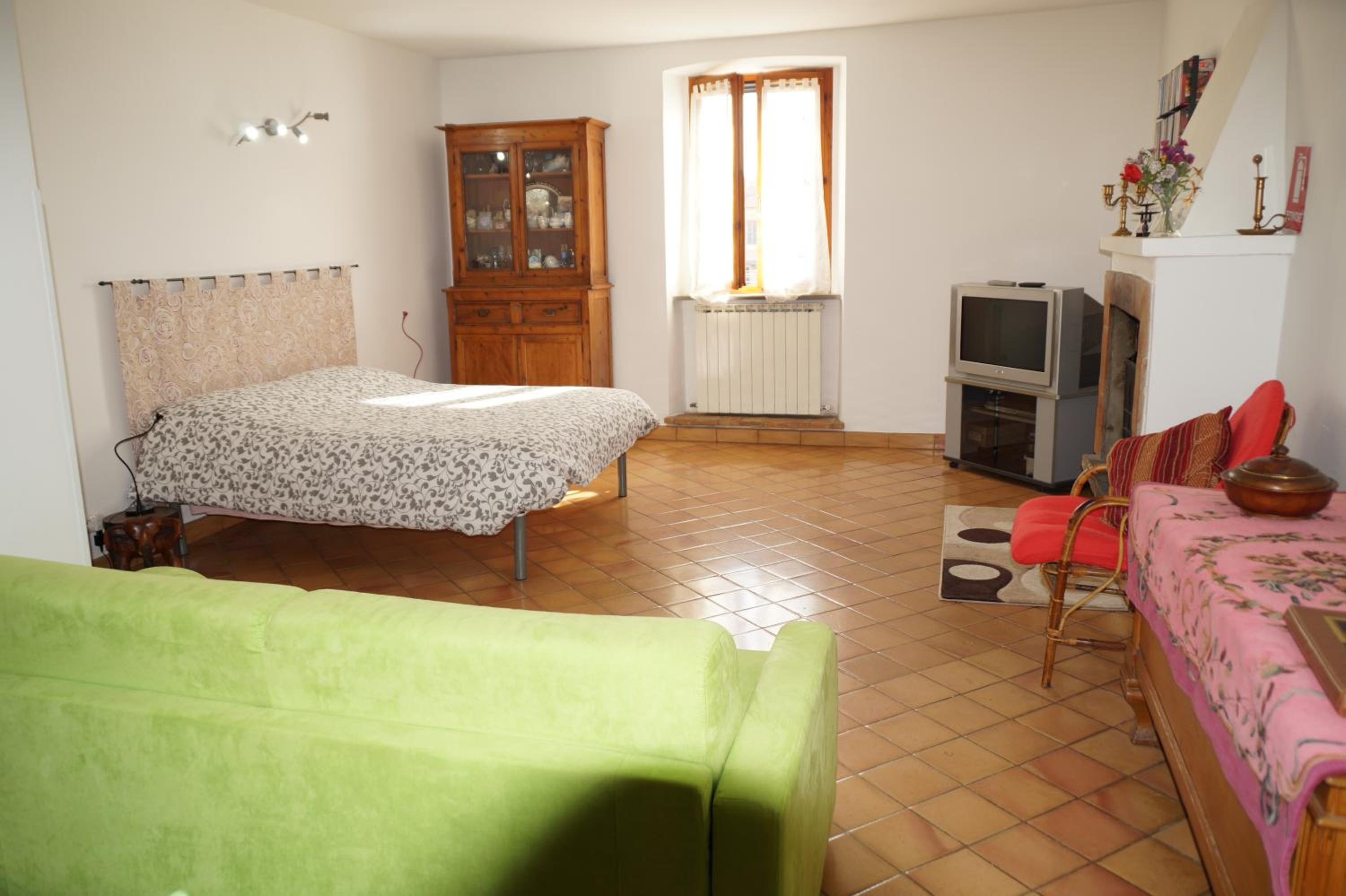 Photo 12