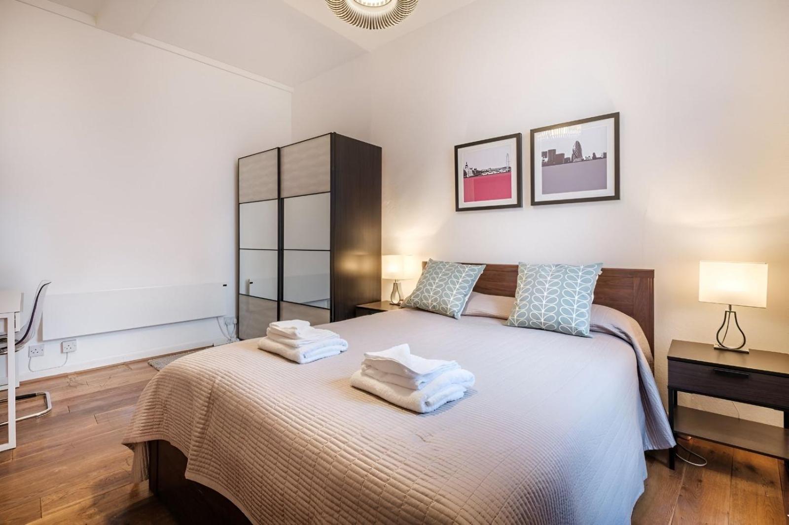 Oxford Street Apartments by Advan