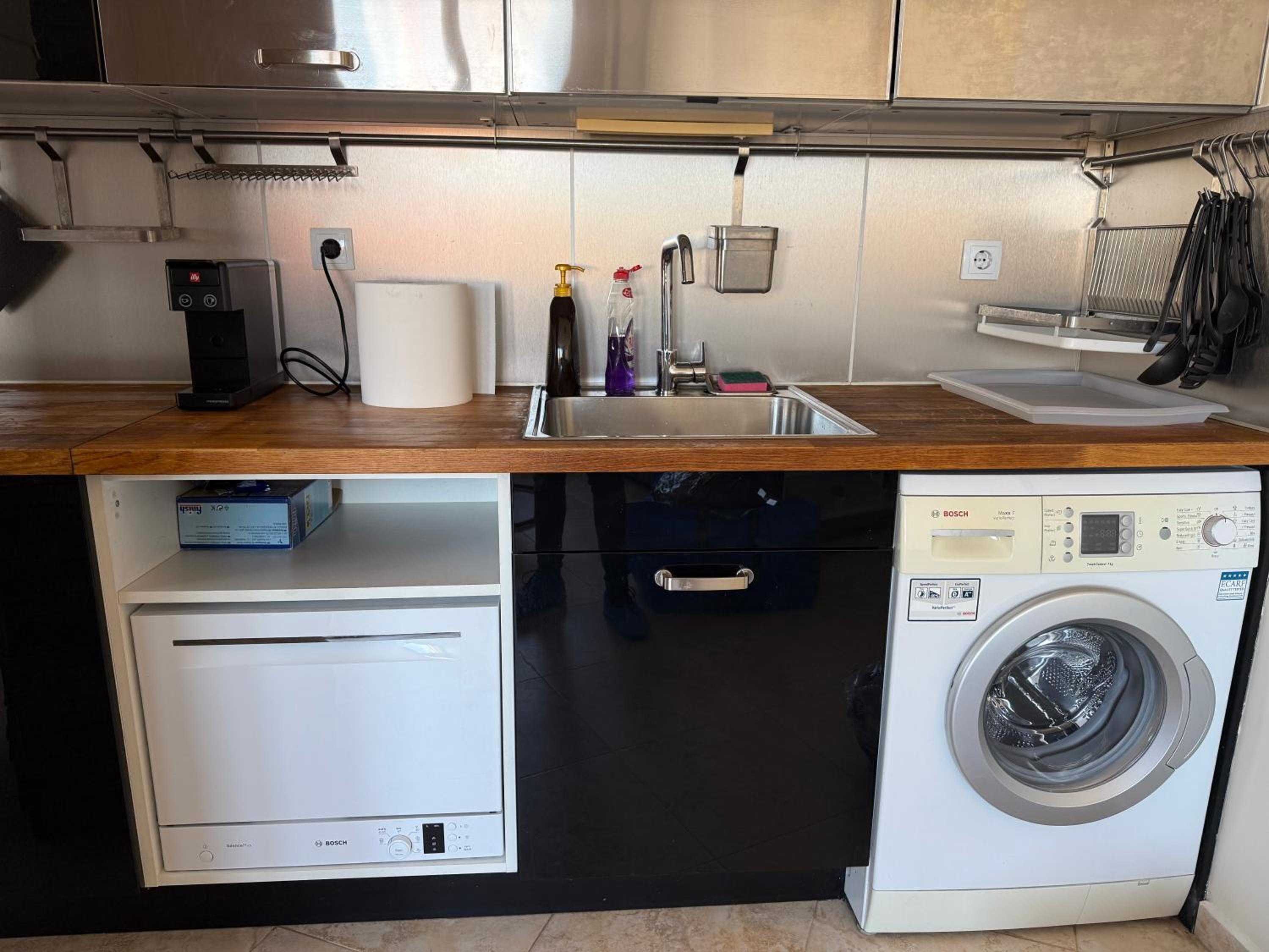 Apartment near Vitosha mountain, self check-in, with underground parking