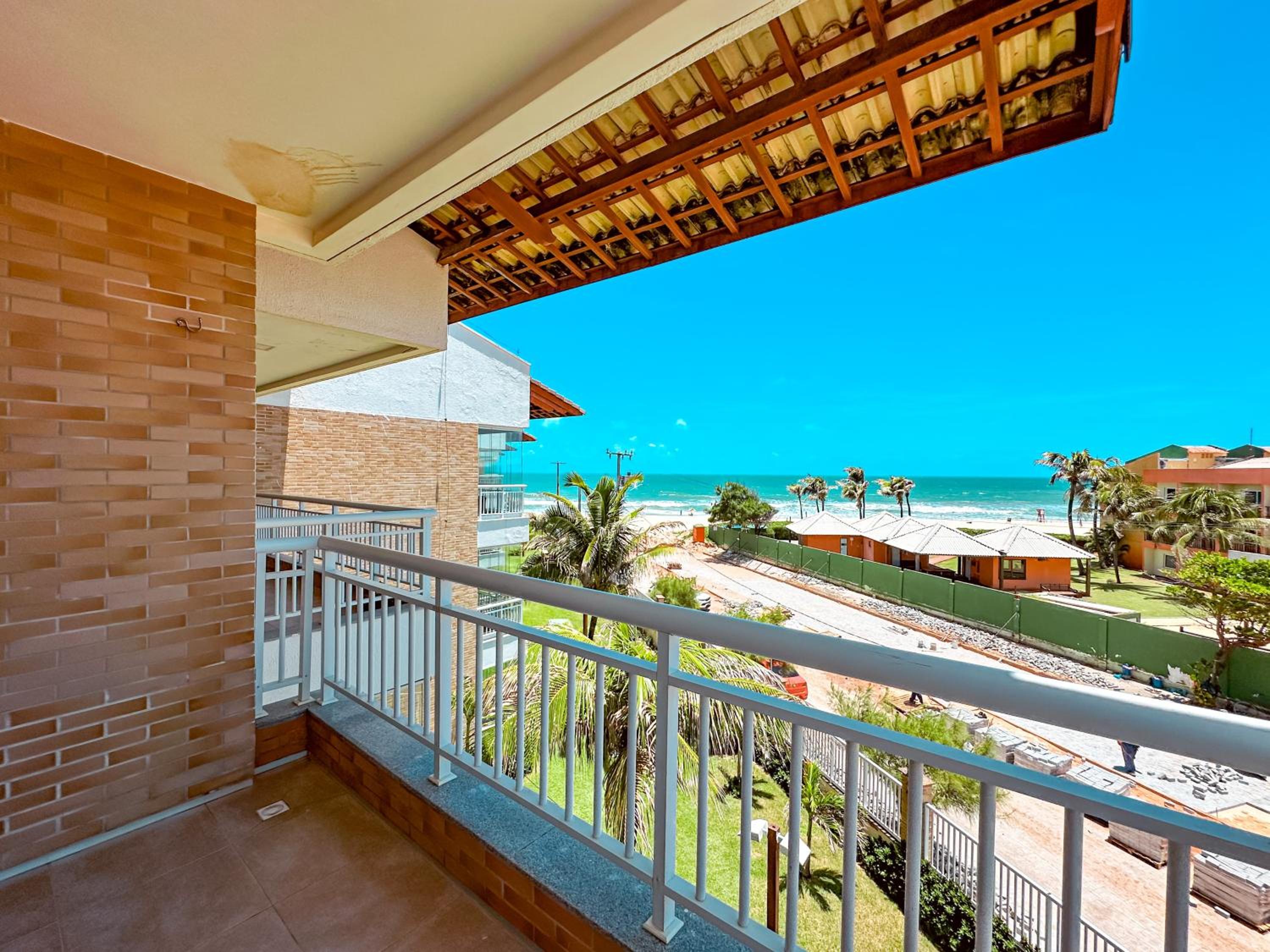 Vista Mar Deslumbrante! Apê na Areia confortável e espaçoso no Porto das Dunas, Ideal para Famílias