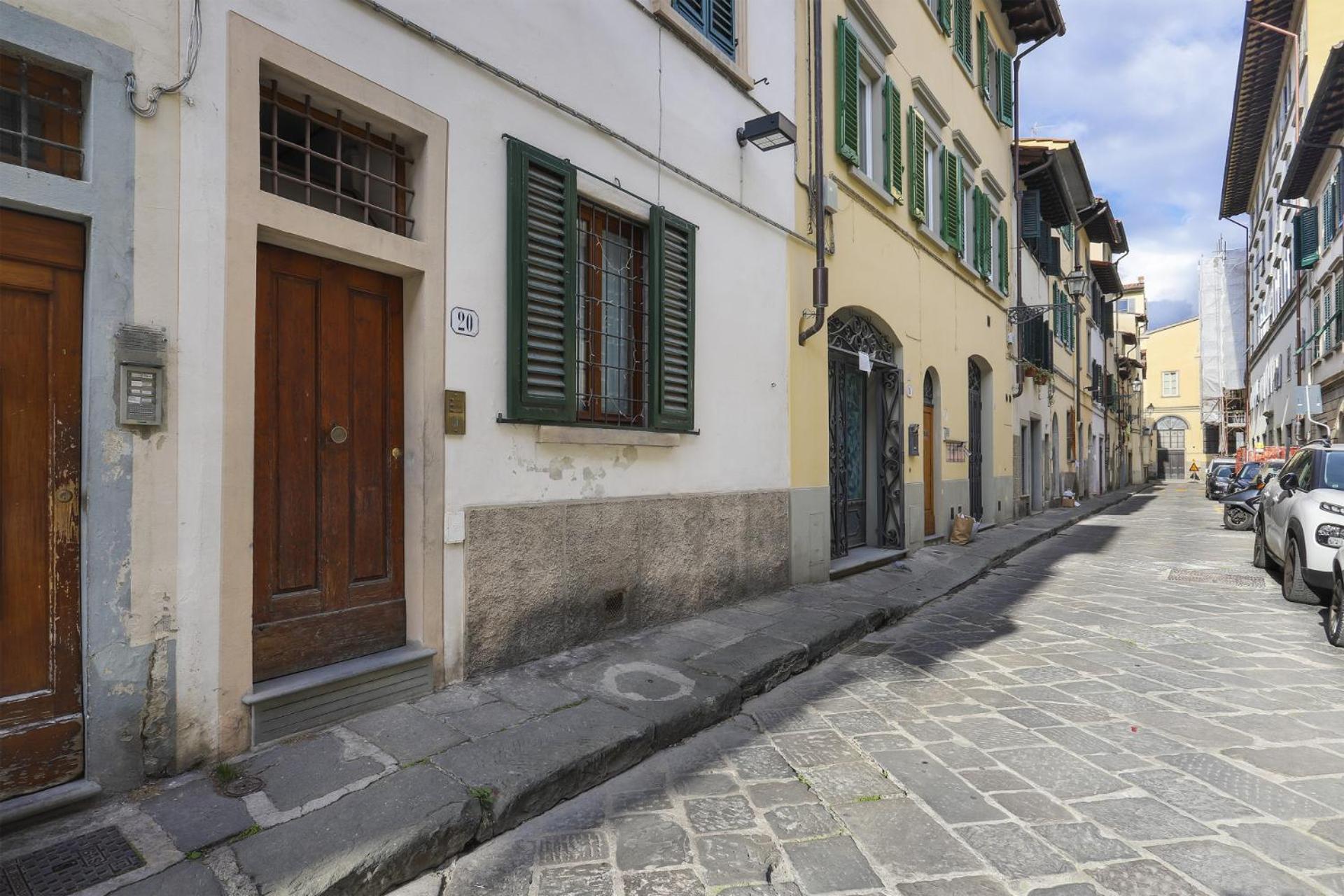 Family Apartment in Oltrarno Florence