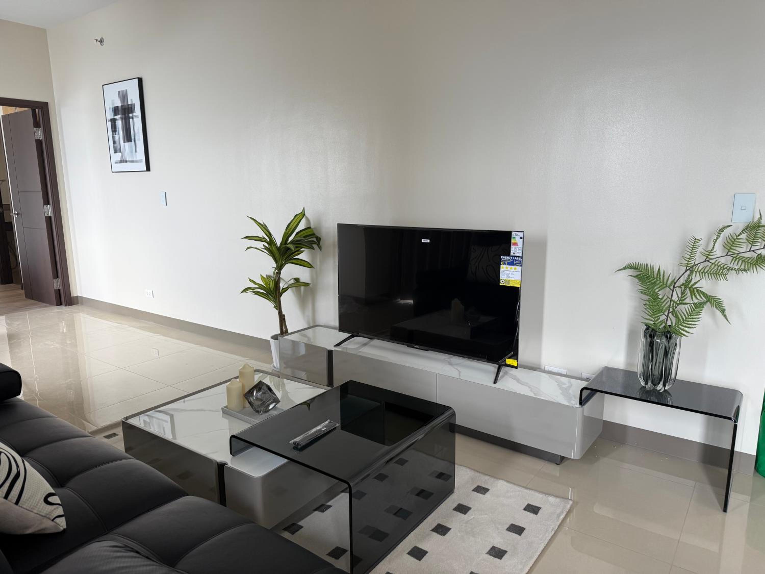 175 Sqm Luxurious Modern 3 Bedrooms Facing Manila Bay Sunset, Airports, Okada, Solaire, MOA