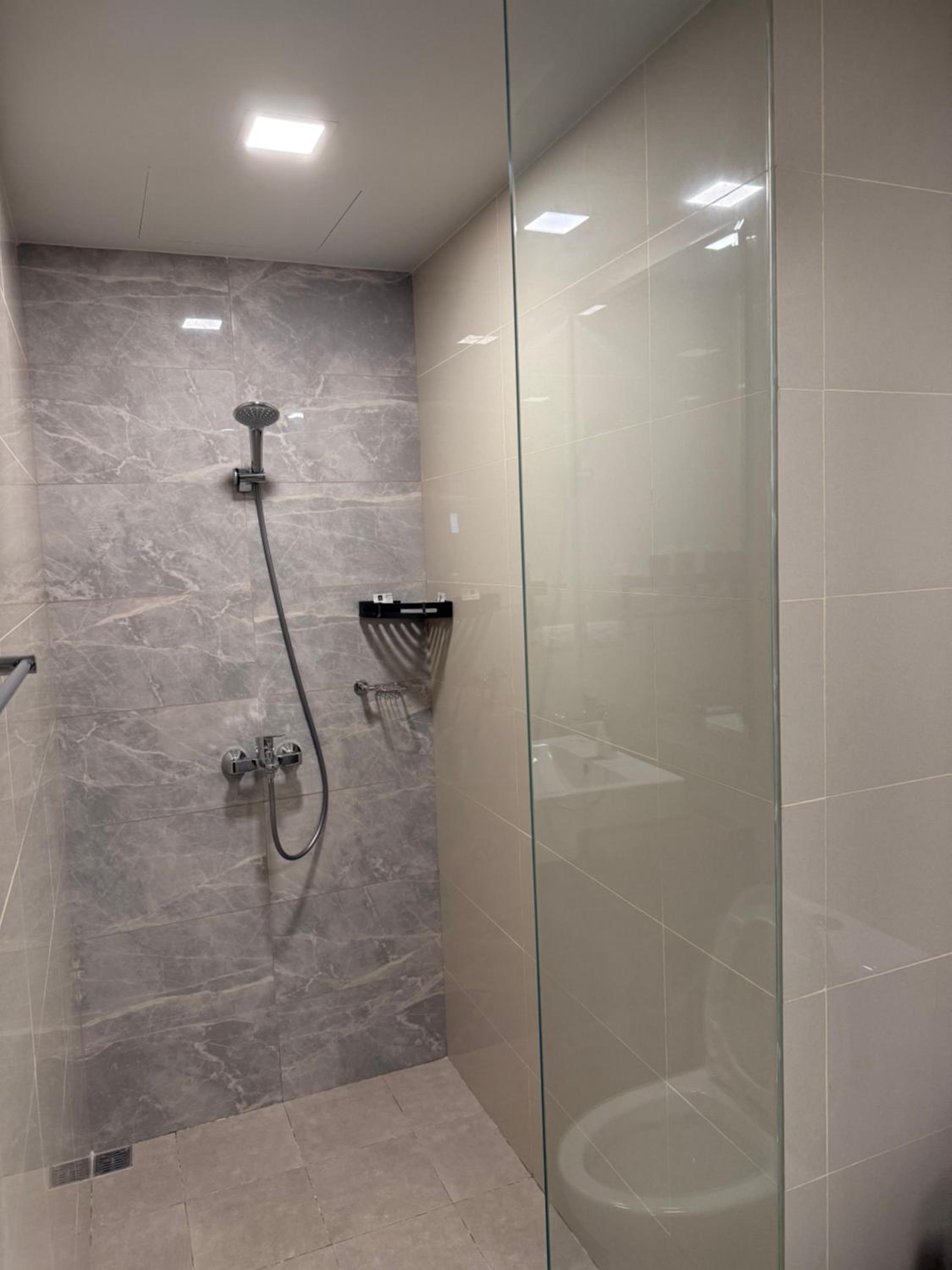175 Sqm Luxurious Modern 3 Bedrooms Facing Manila Bay Sunset, Airports, Okada, Solaire, MOA