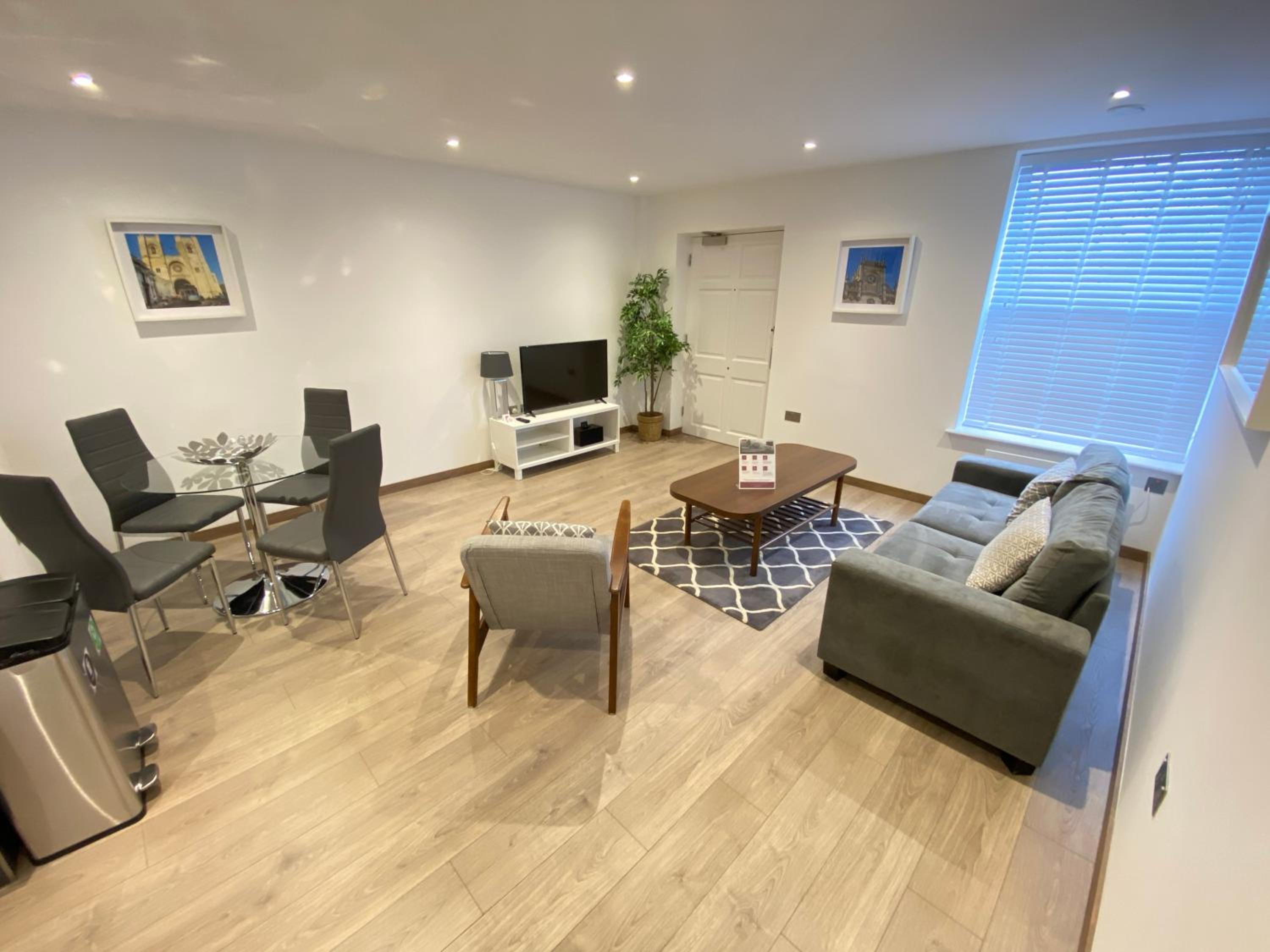 Roomspace Serviced Apartments - Harvest Lane