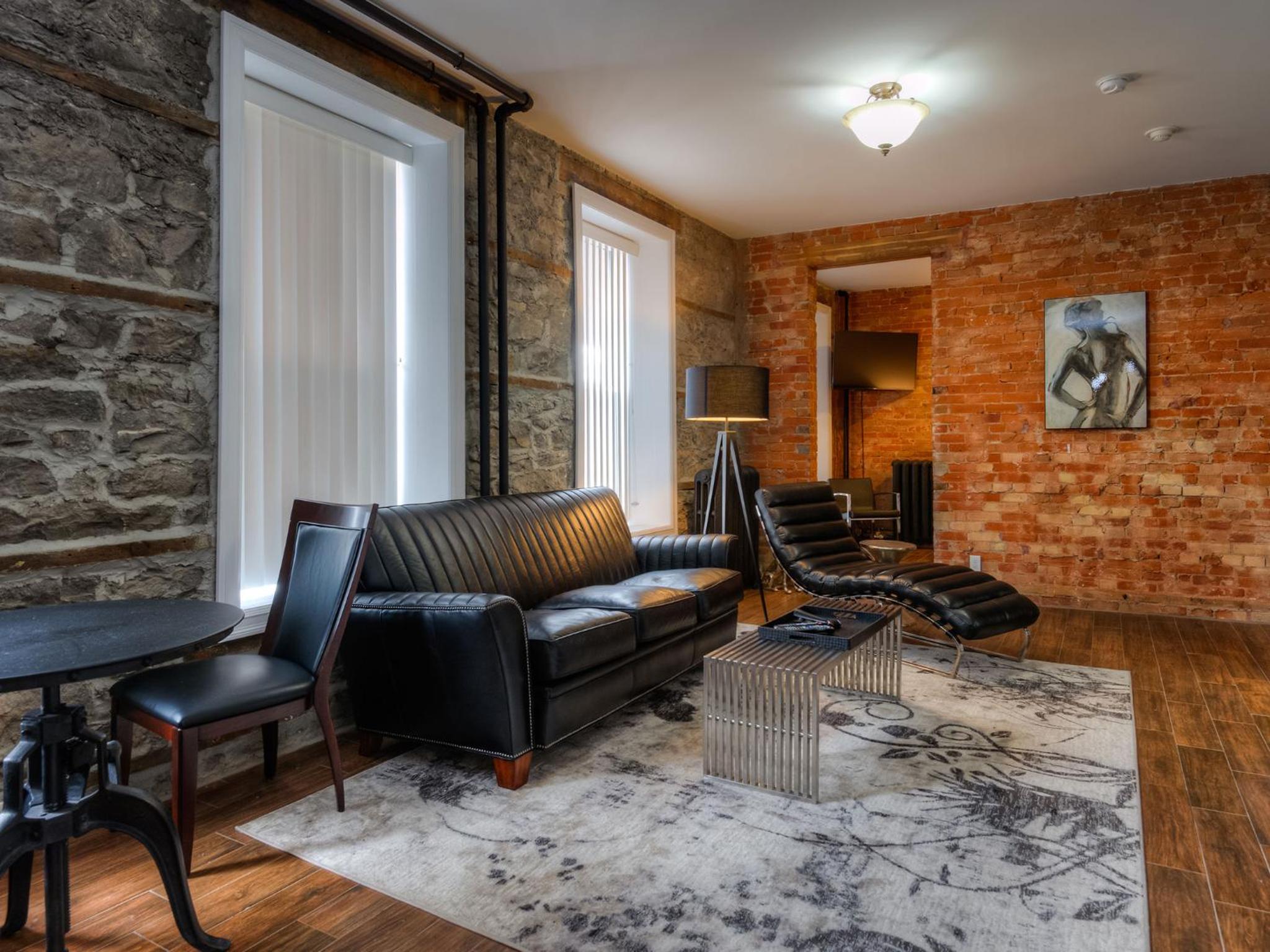 Guelph Vacations - Western Hotel Executive Suites - Property Image 9