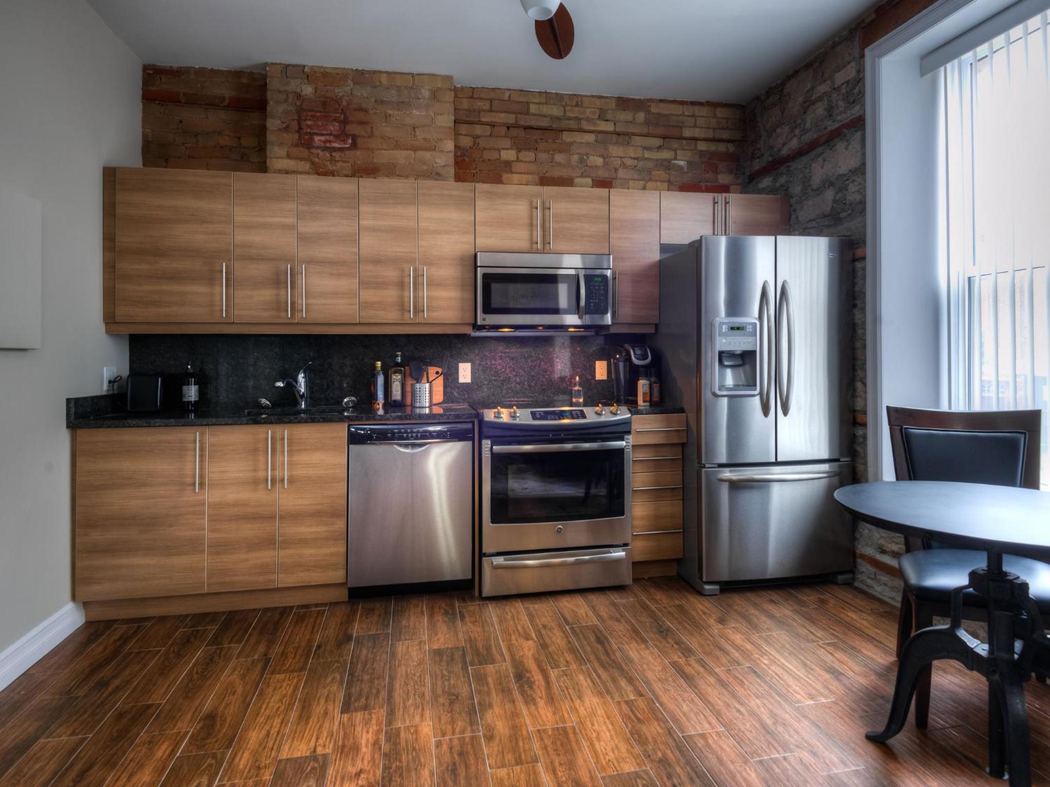 Guelph Vacations - Western Hotel Executive Suites - Property Image 10