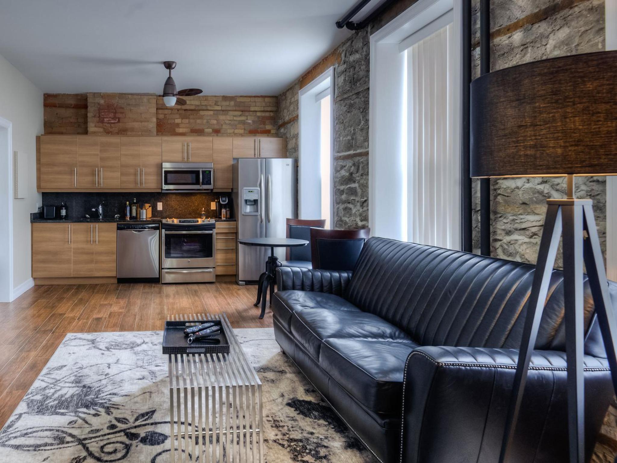 Guelph Vacations - Western Hotel Executive Suites - Property Image 8