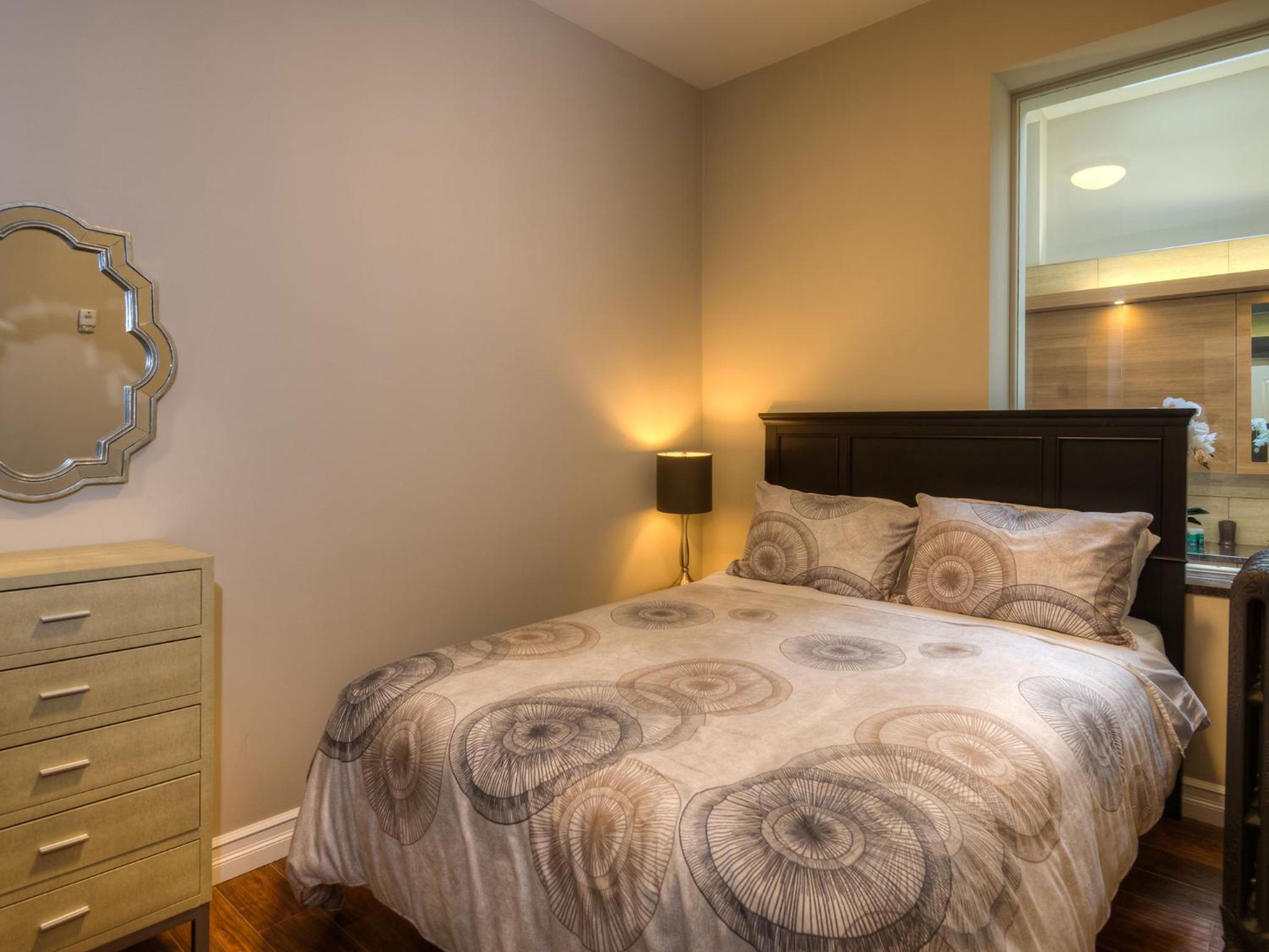 Guelph Vacations - Western Hotel Executive Suites - Property Image 1