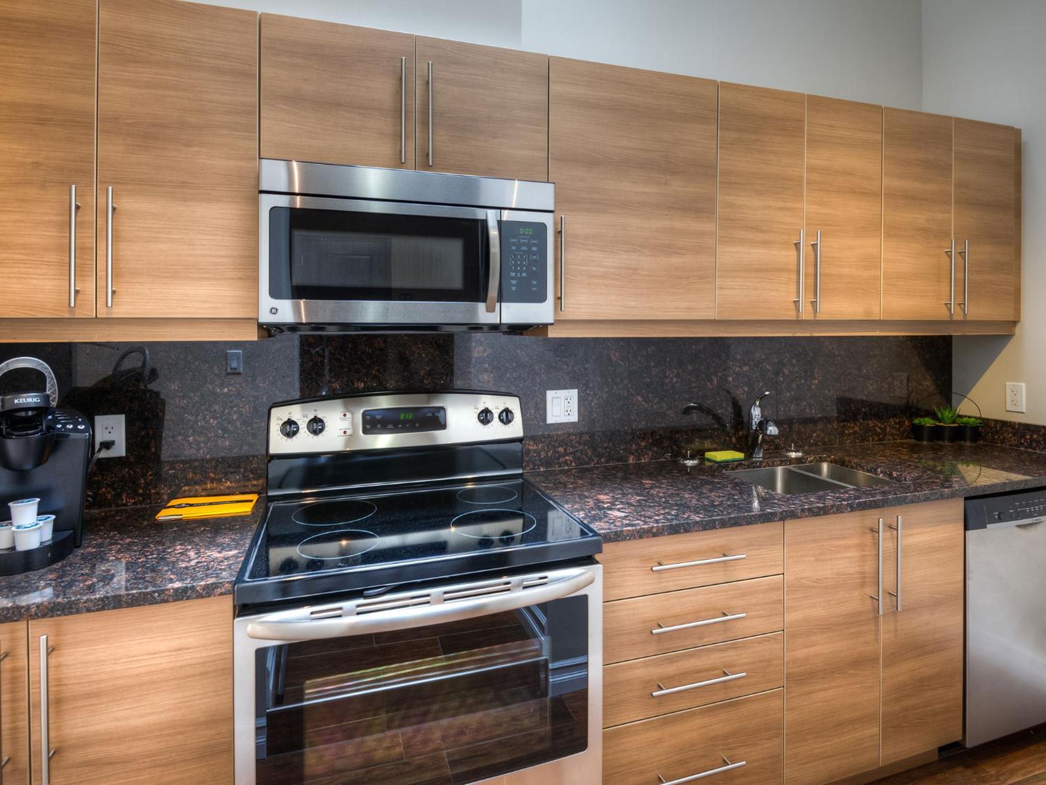Guelph Vacations - Western Hotel Executive Suites - Property Image 24