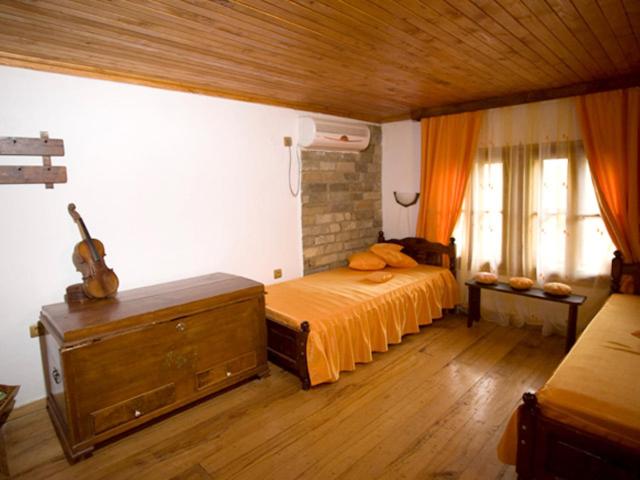 Photo 44