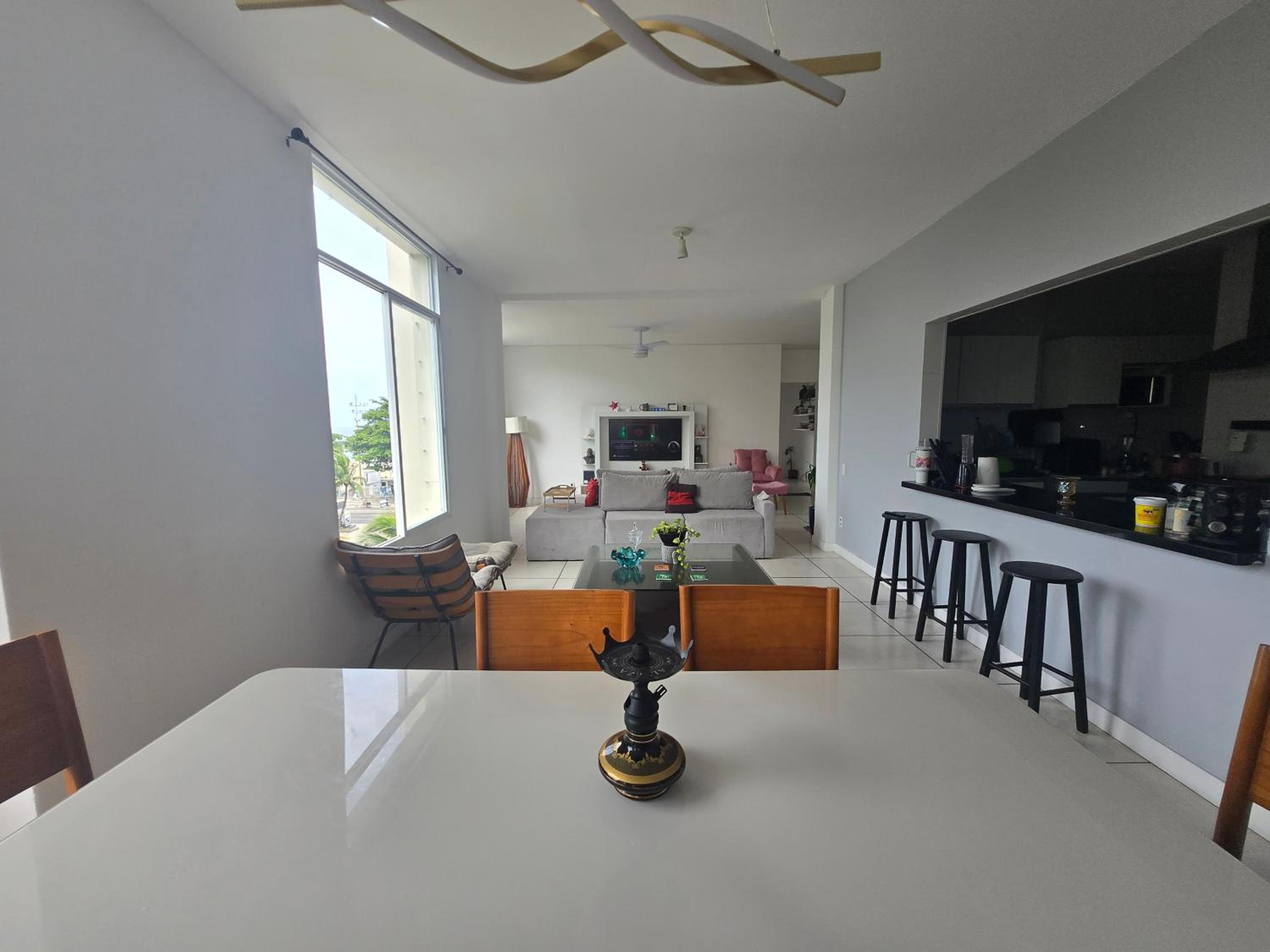 Apartamento espaçoso com vista mar Copacabana