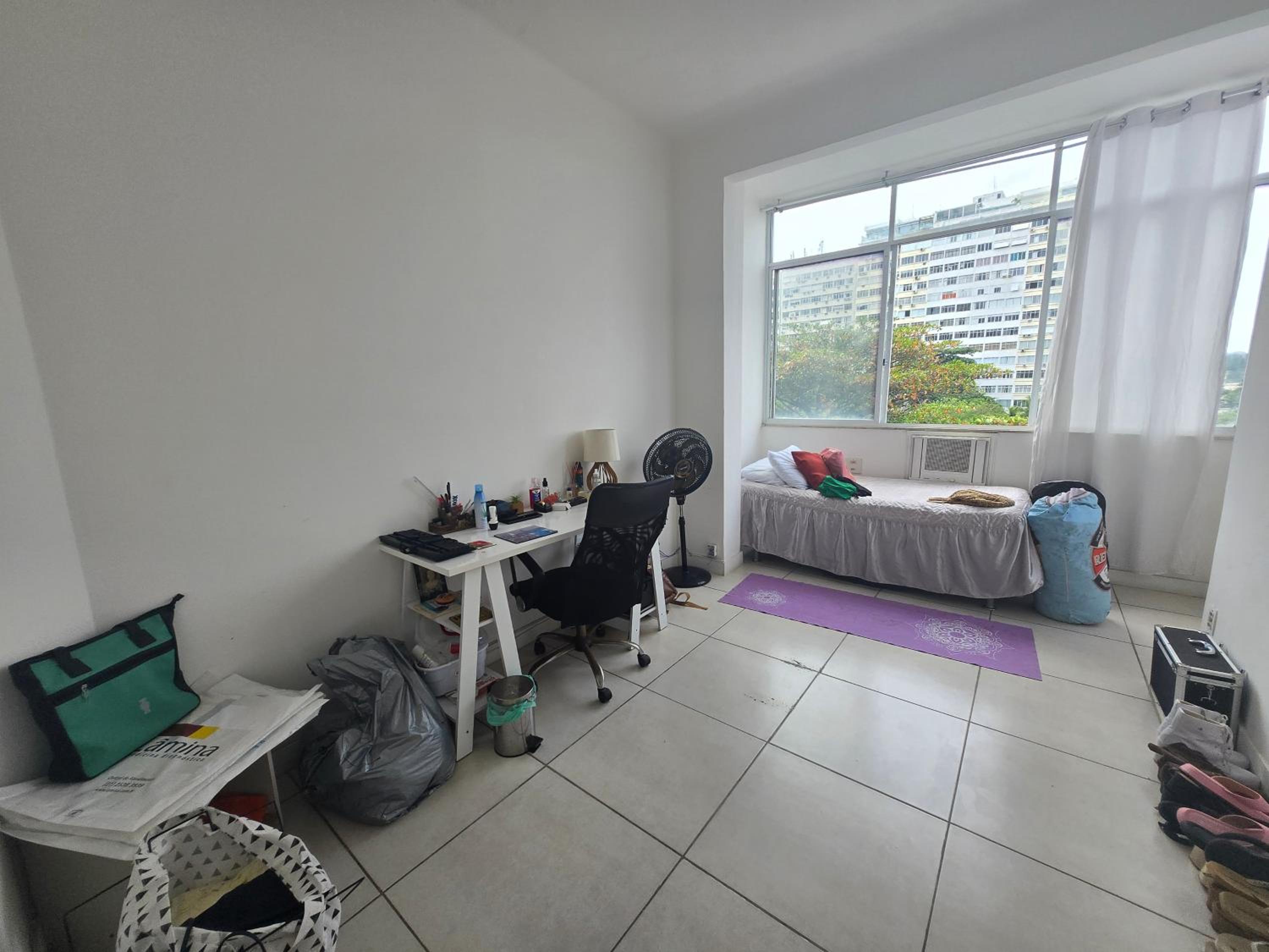 Apartamento espaçoso com vista mar Copacabana