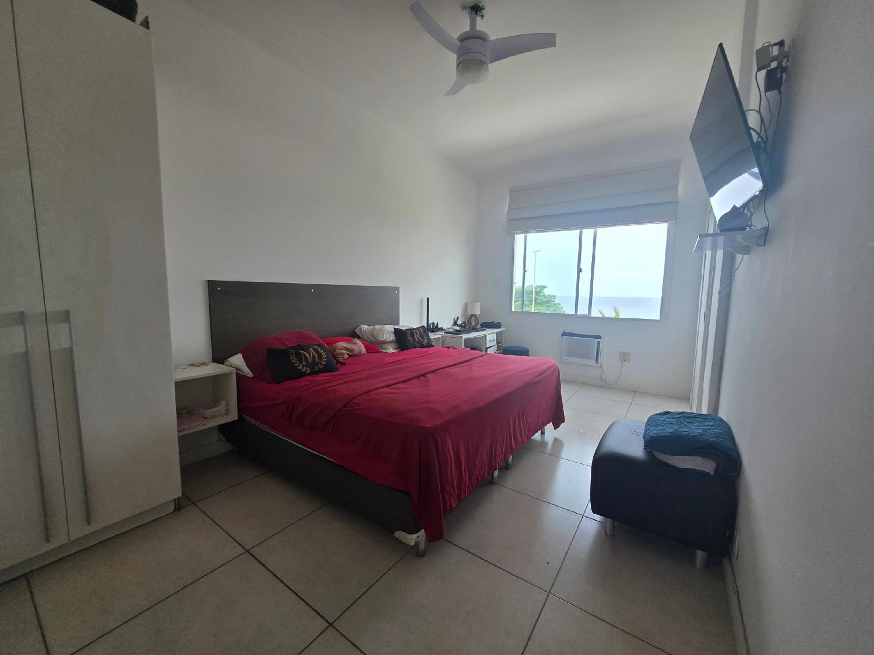 Apartamento espaçoso com vista mar Copacabana