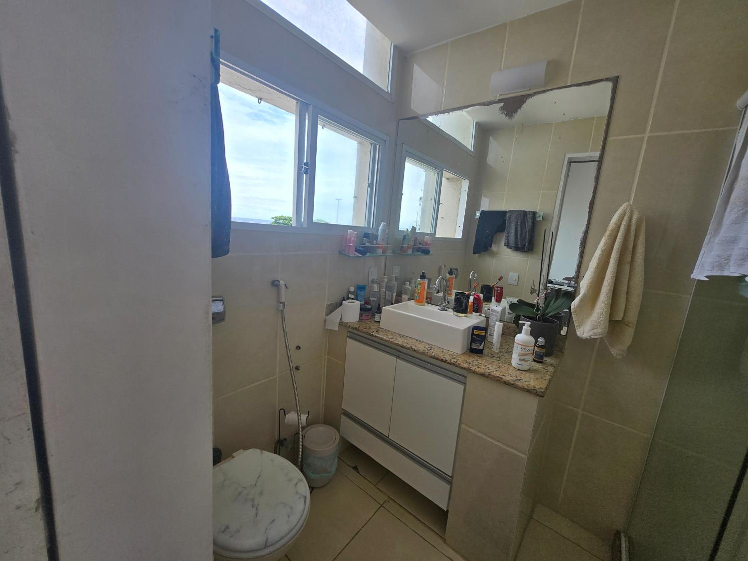 Apartamento espaçoso com vista mar Copacabana