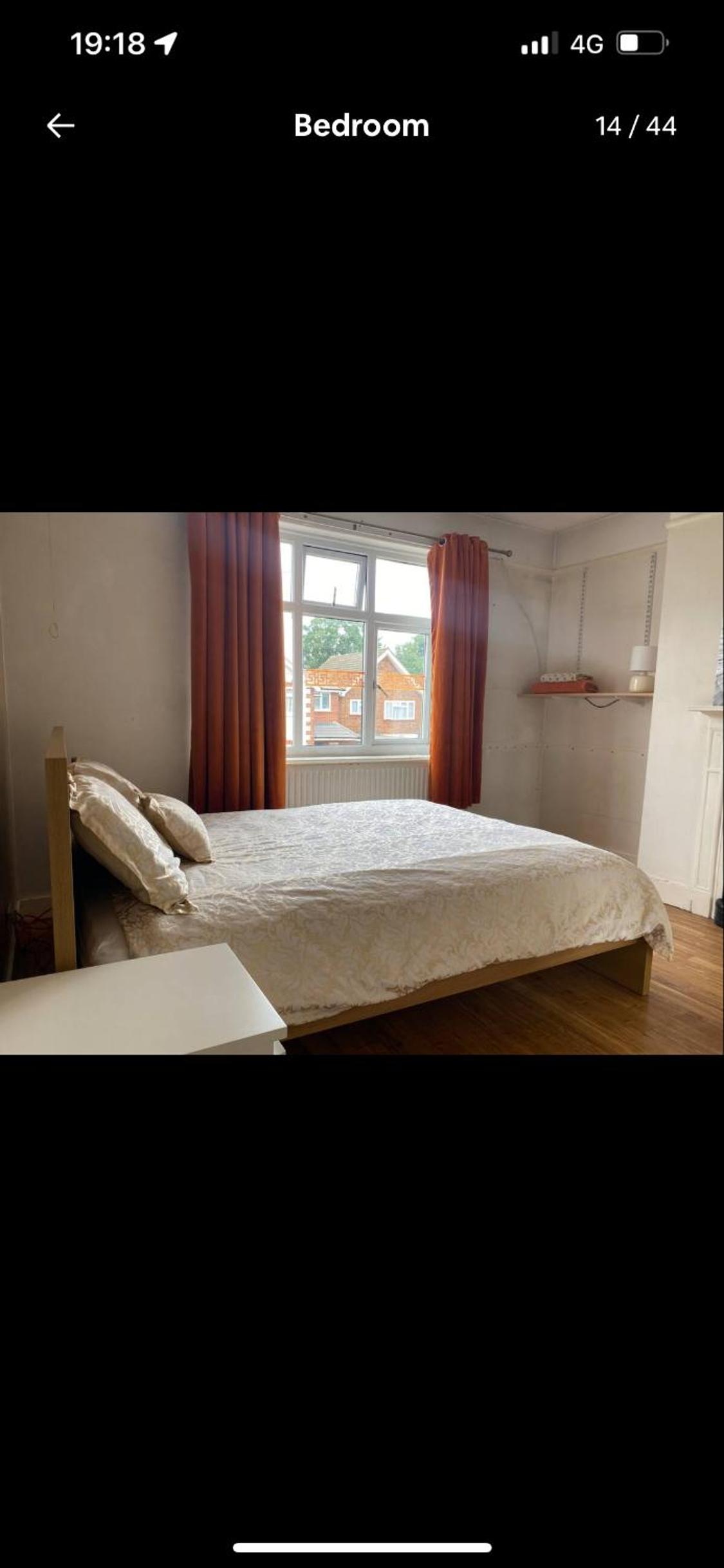 Single Bedroom in house, ideal for solo travellers work stays or visiting family locally