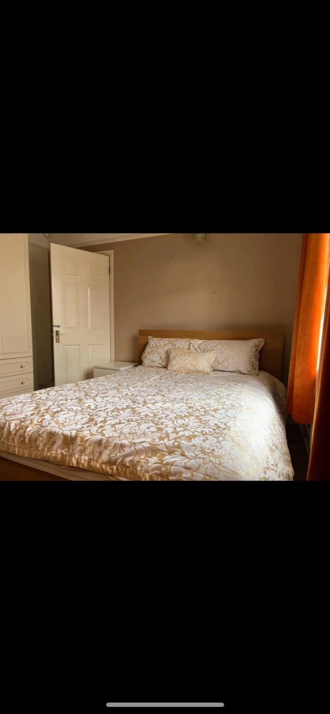 Single Bedroom in house, ideal for solo travellers work stays or visiting family locally