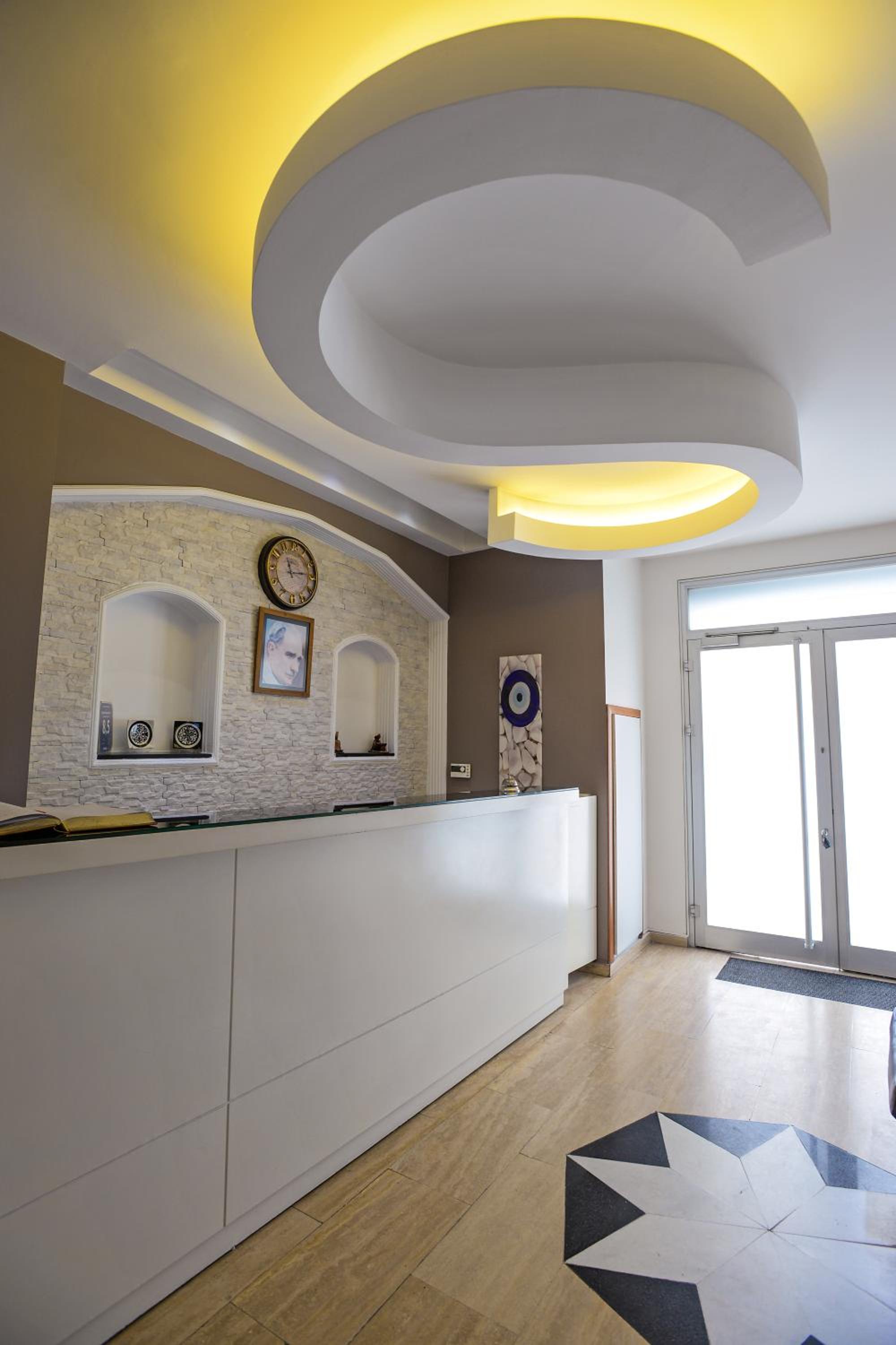 Retropera - Image 51