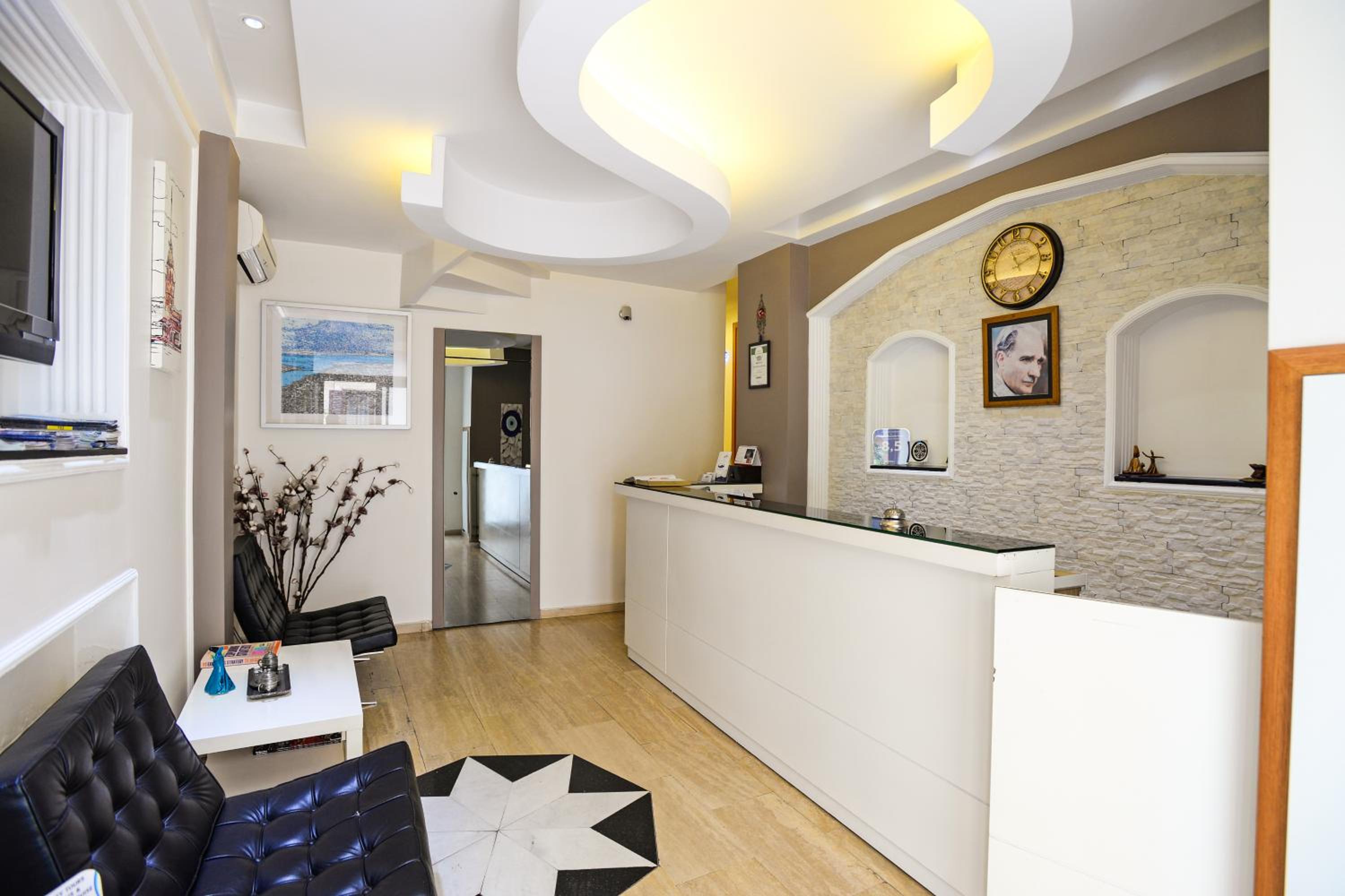 Retropera - Image 12