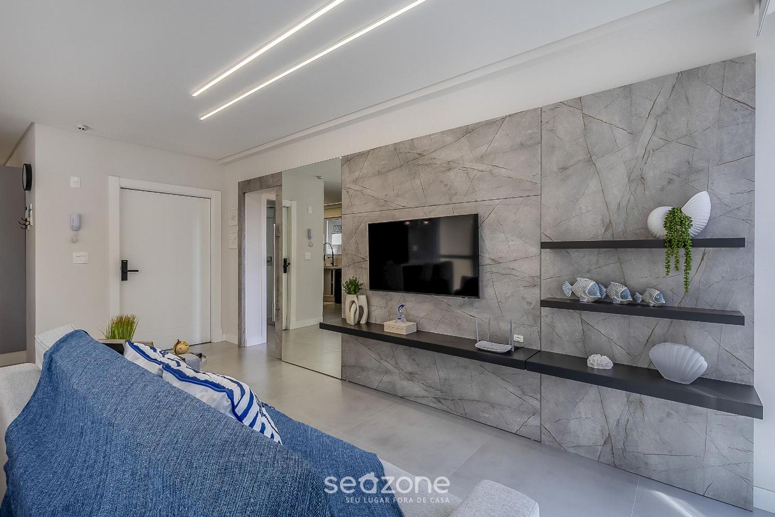 Modern 3BR apt near the beach EMA0201