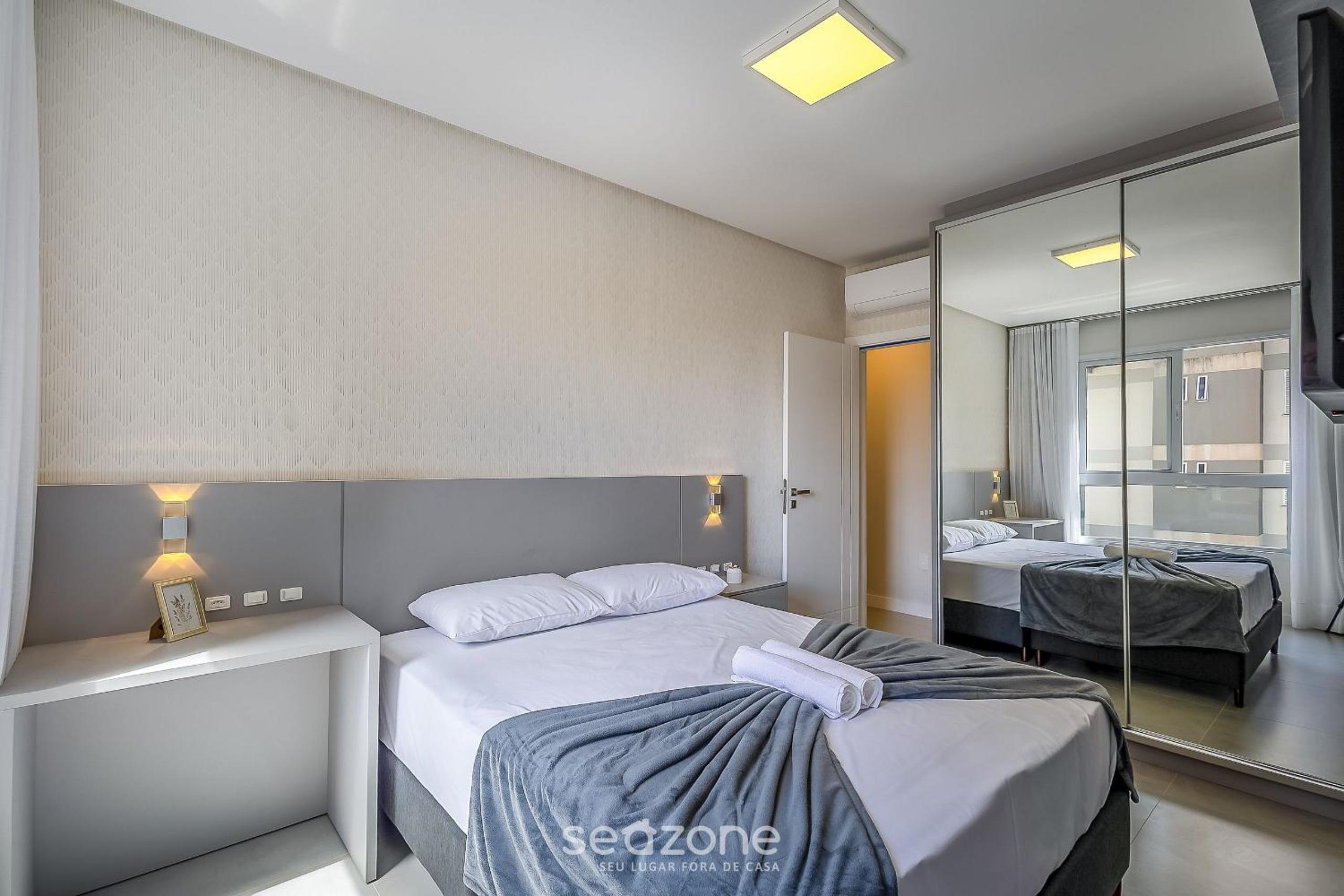 Modern 3BR apt near the beach EMA0201