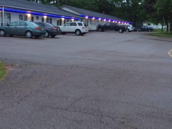 Carleton Motel and Coffee Shop