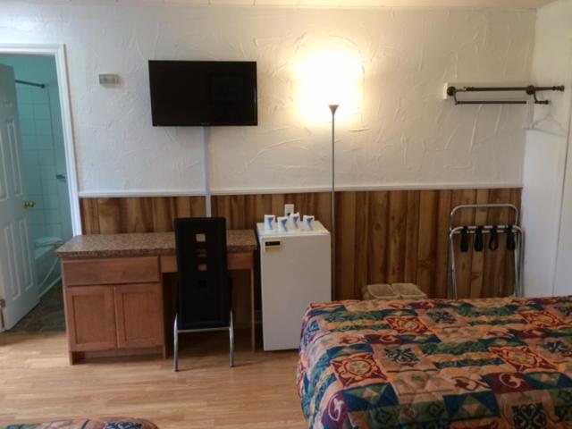 Carleton Motel and Coffee Shop