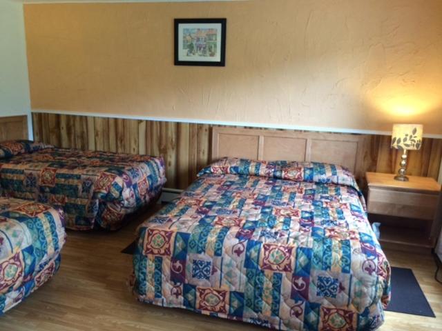 Carleton Motel and Coffee Shop