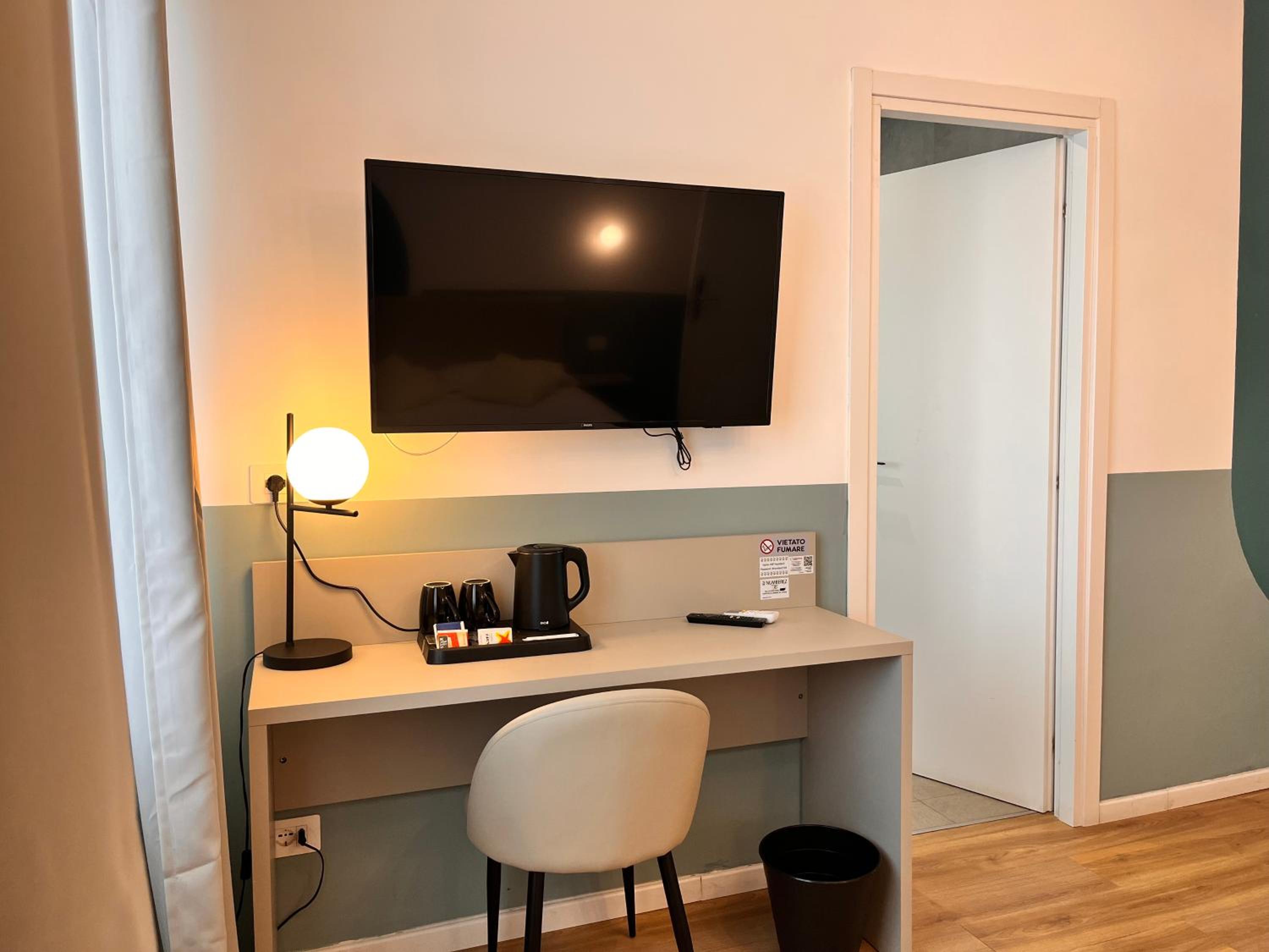 - NumberZ - Rooms Apartments and Suites with Wi-Fi and AC
