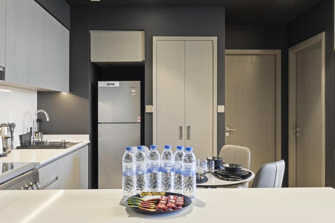 Luxury 1-Bedroom, High-Floor, Skyline Views