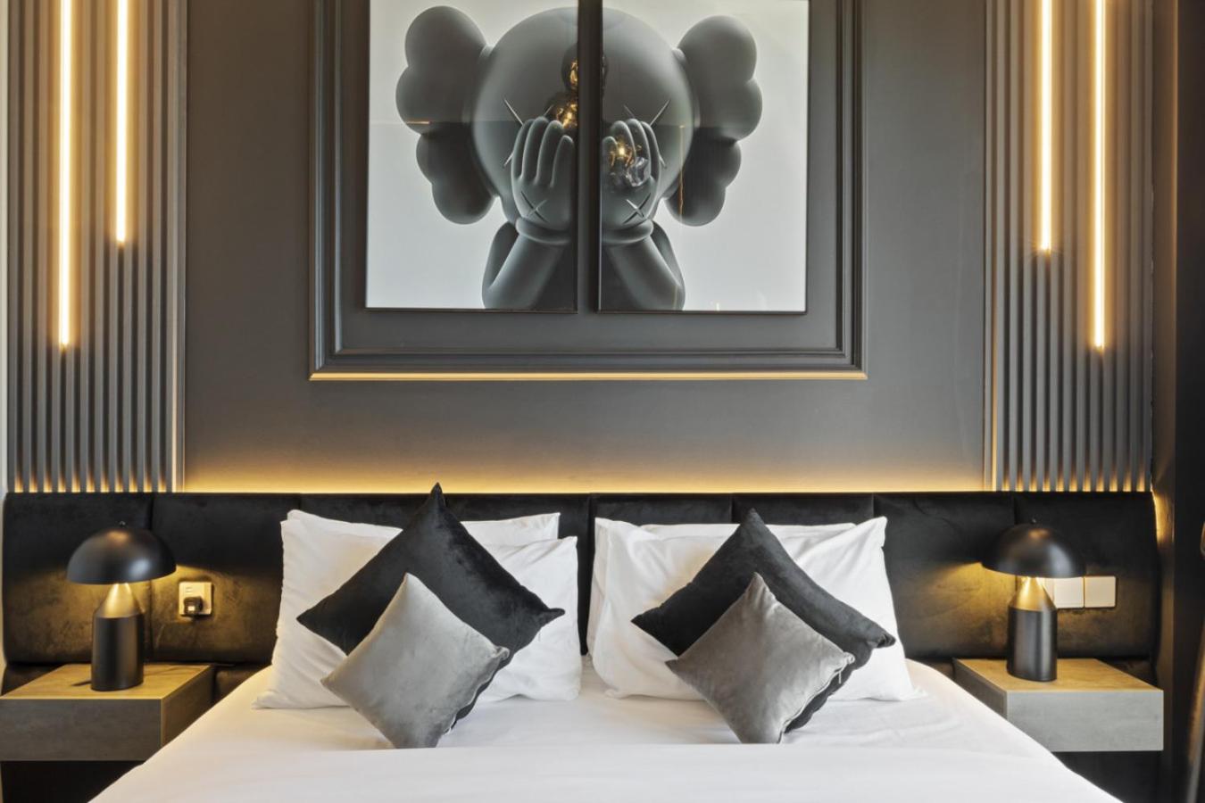 Luxury 1-Bedroom, High-Floor, Skyline Views