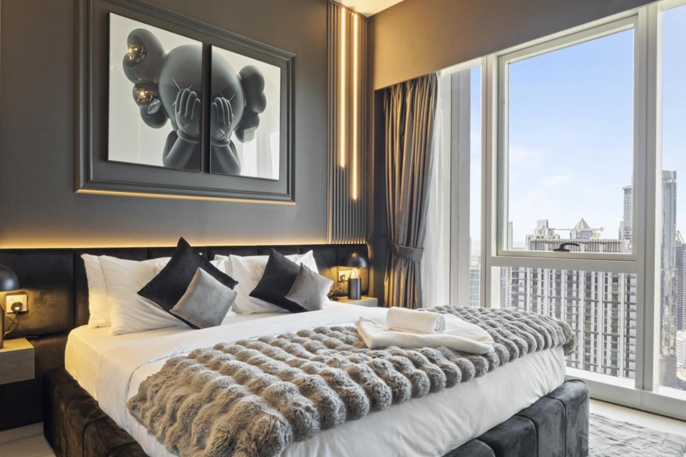 Luxury 1-Bedroom, High-Floor, Skyline Views