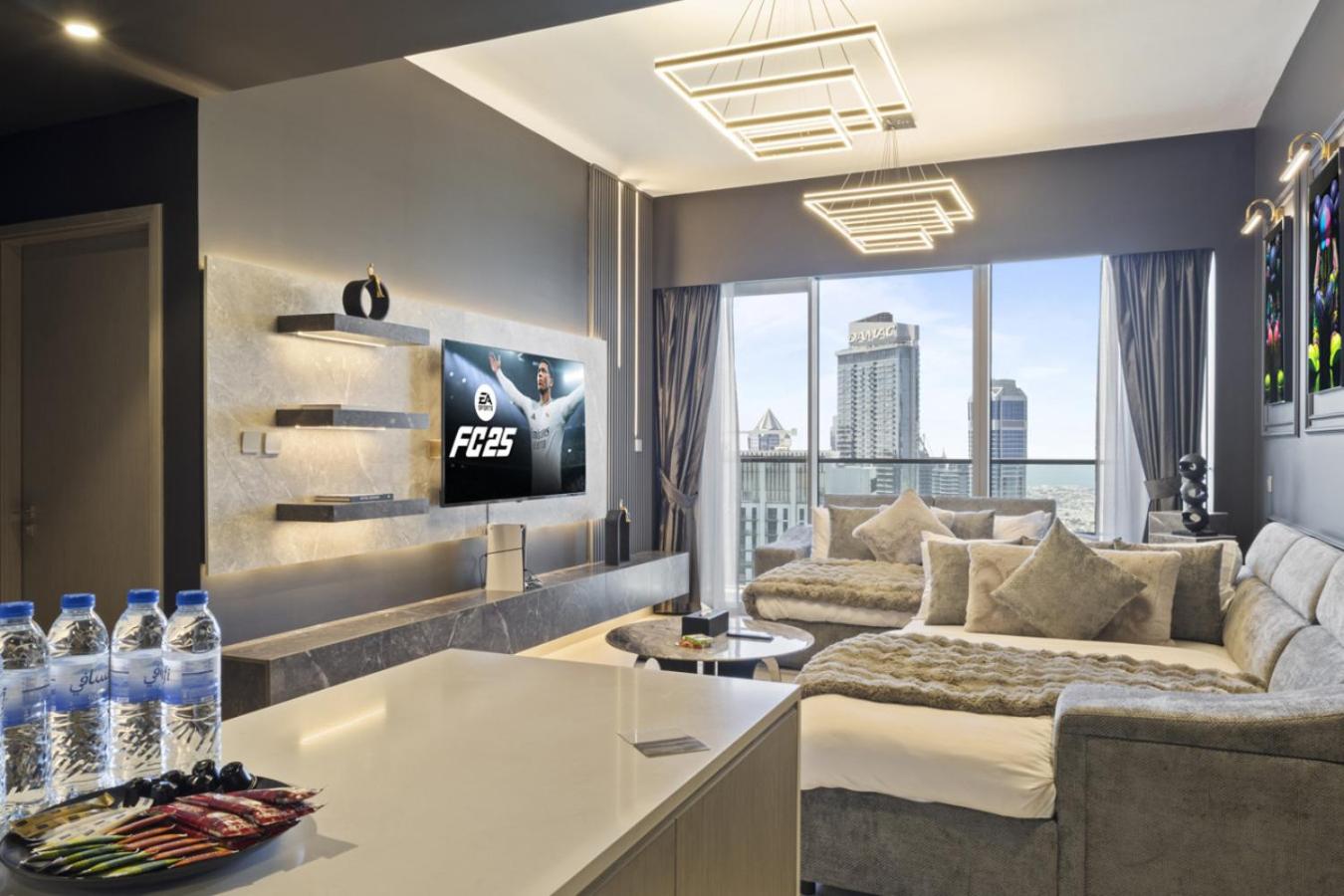 Luxury 1-Bedroom, High-Floor, Skyline Views