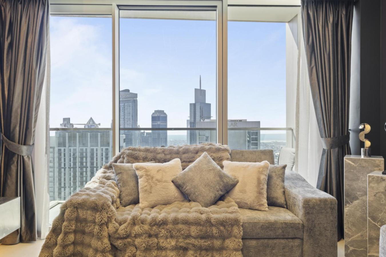 Luxury 1-Bedroom, High-Floor, Skyline Views