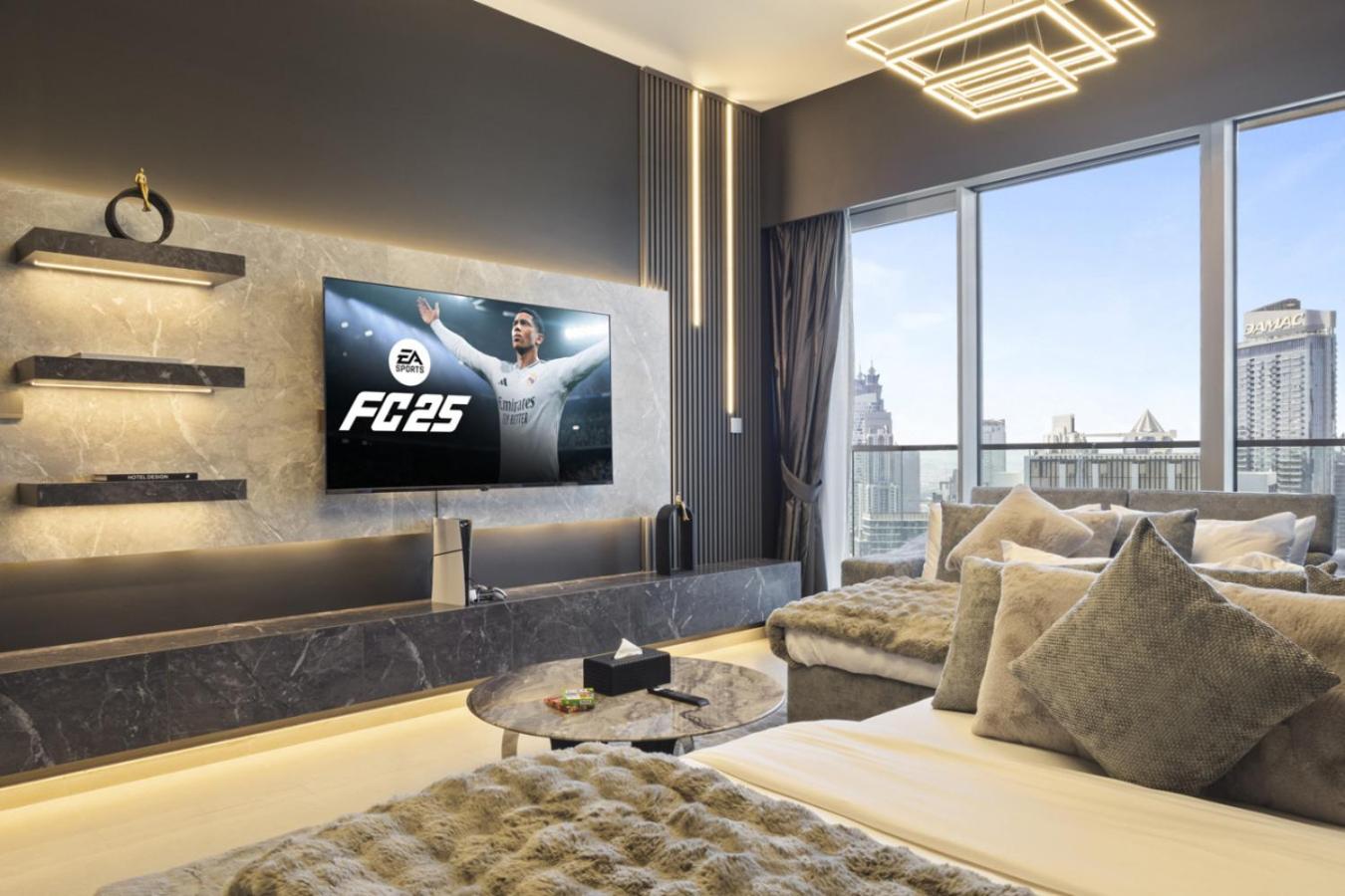 Luxury 1-Bedroom, High-Floor, Skyline Views