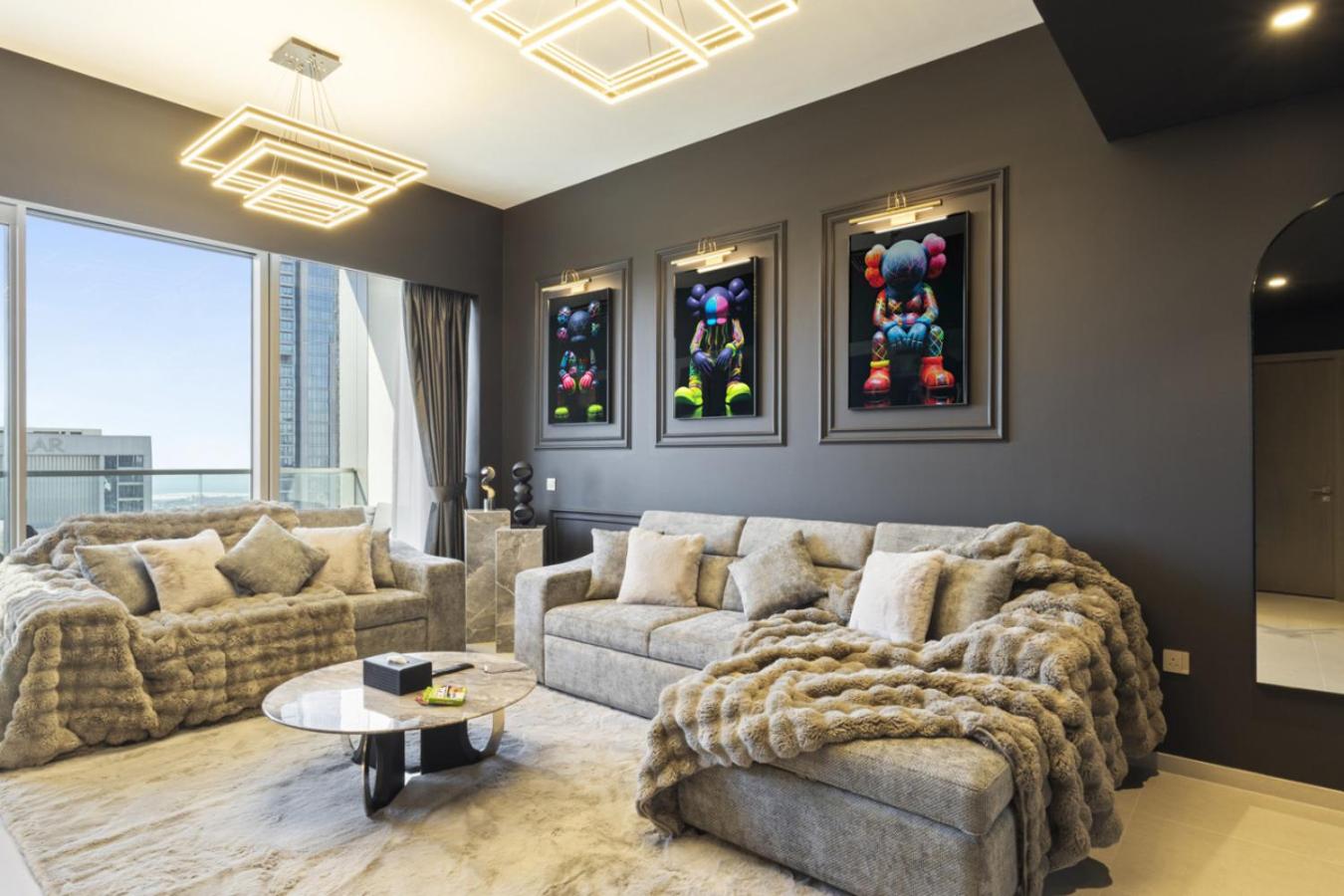 Luxury 1-Bedroom, High-Floor, Skyline Views