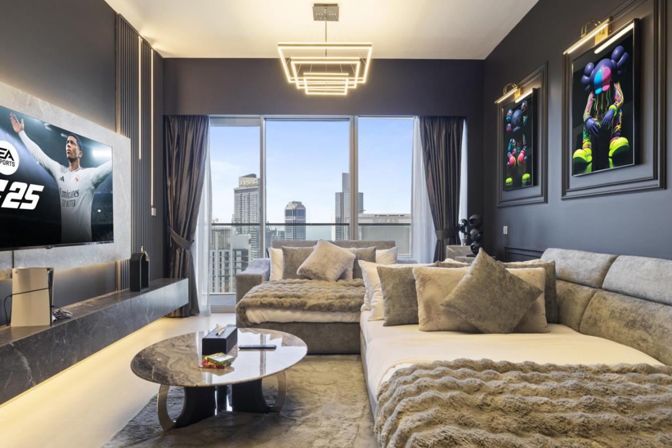 Luxury 1-Bedroom, High-Floor, Skyline Views