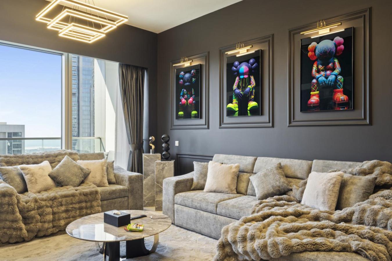 Luxury 1-Bedroom, High-Floor, Skyline Views