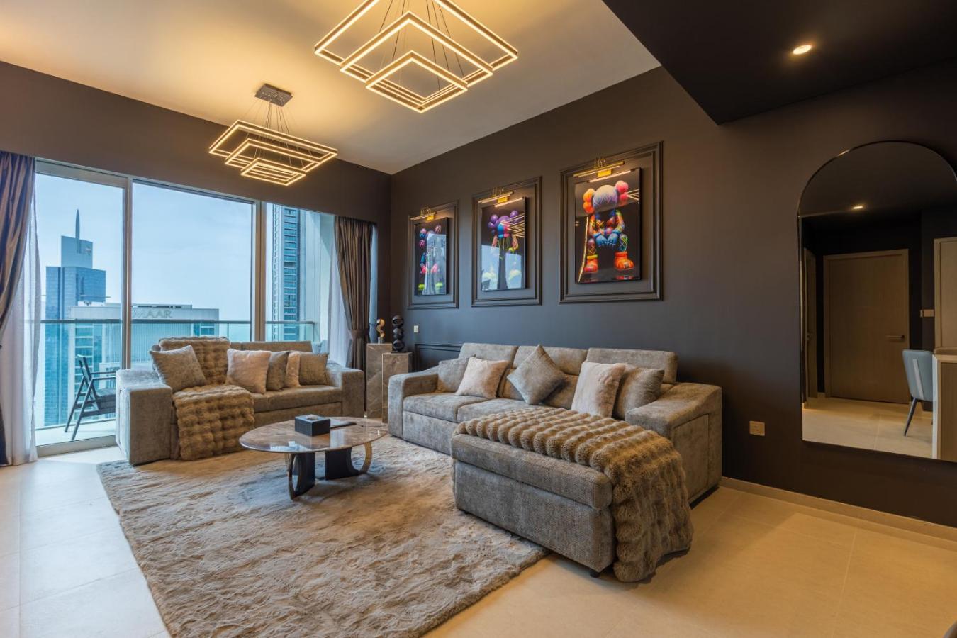 Luxury 1-Bedroom, High-Floor, Skyline Views
