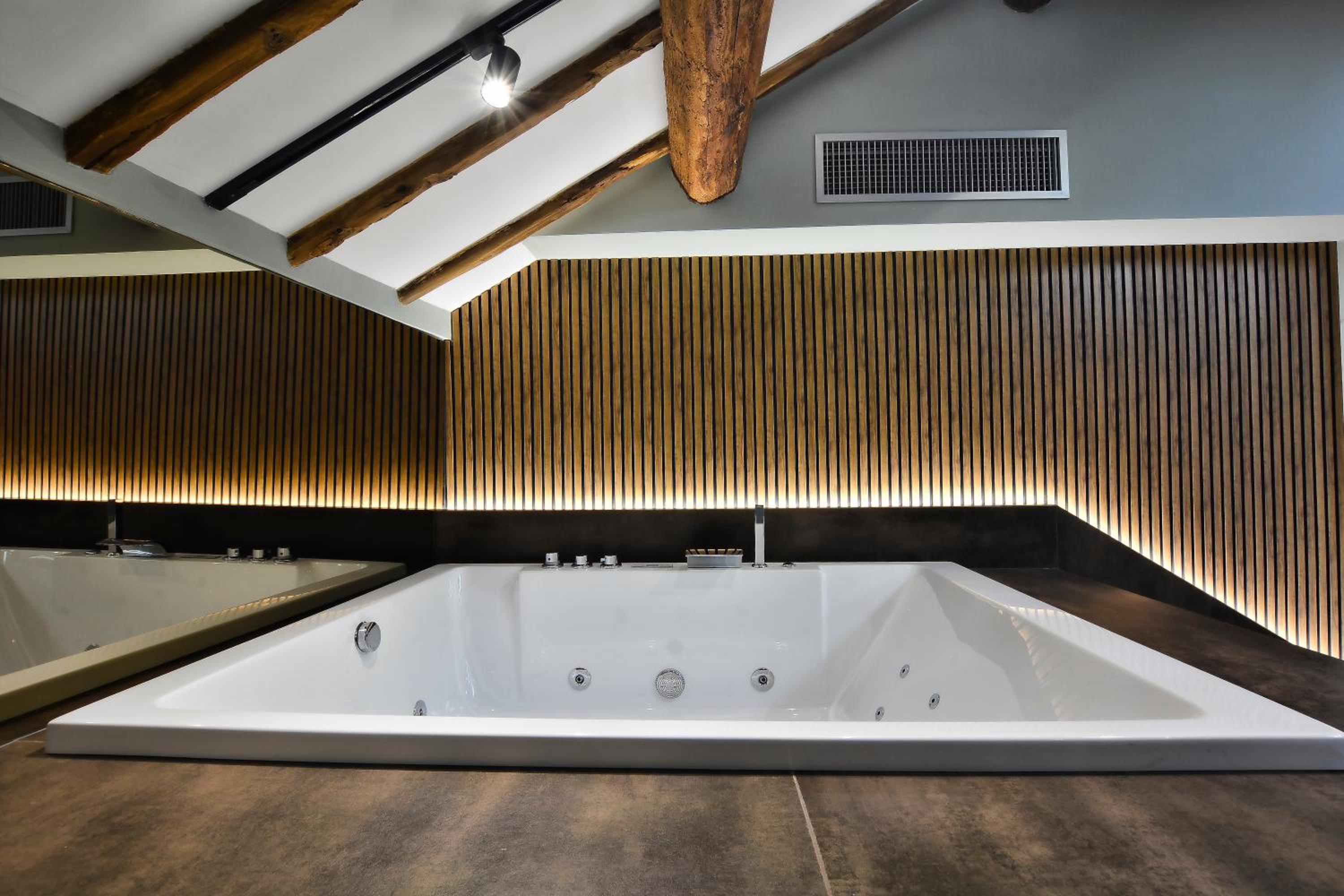 Corte Sospesa Guest House & Spa