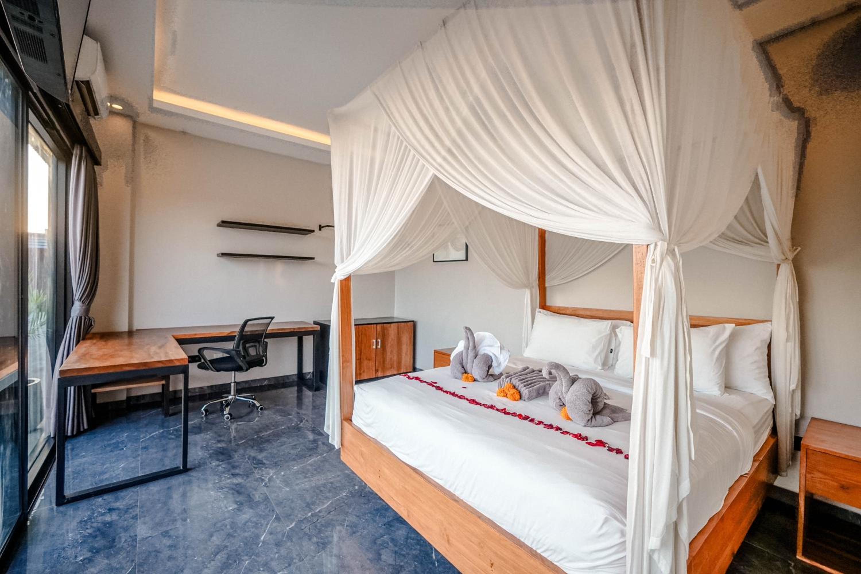 Villa MJ Modern Luxe 4BR with Big Pool & Rooftop