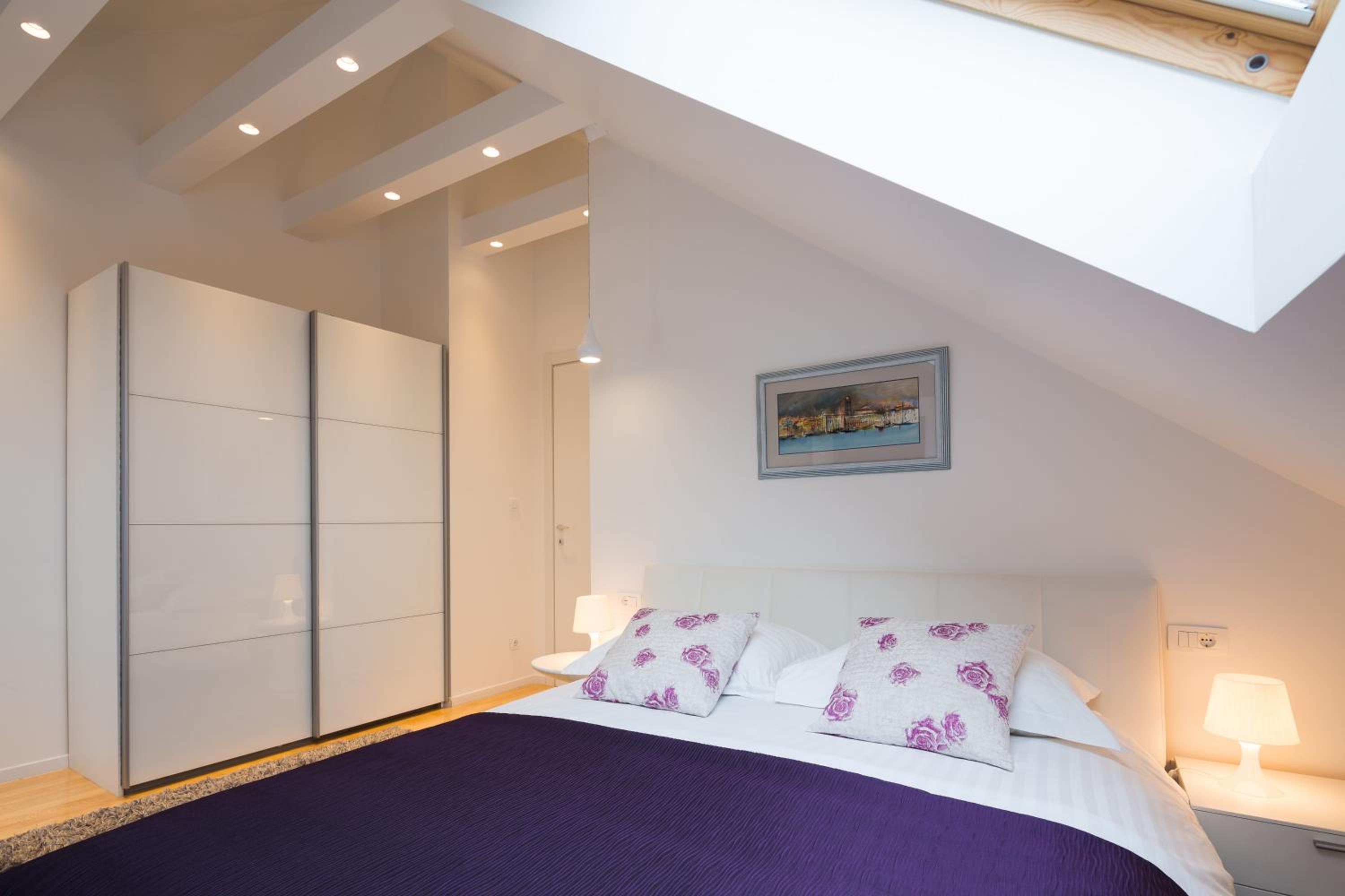 Laura Lux Suites