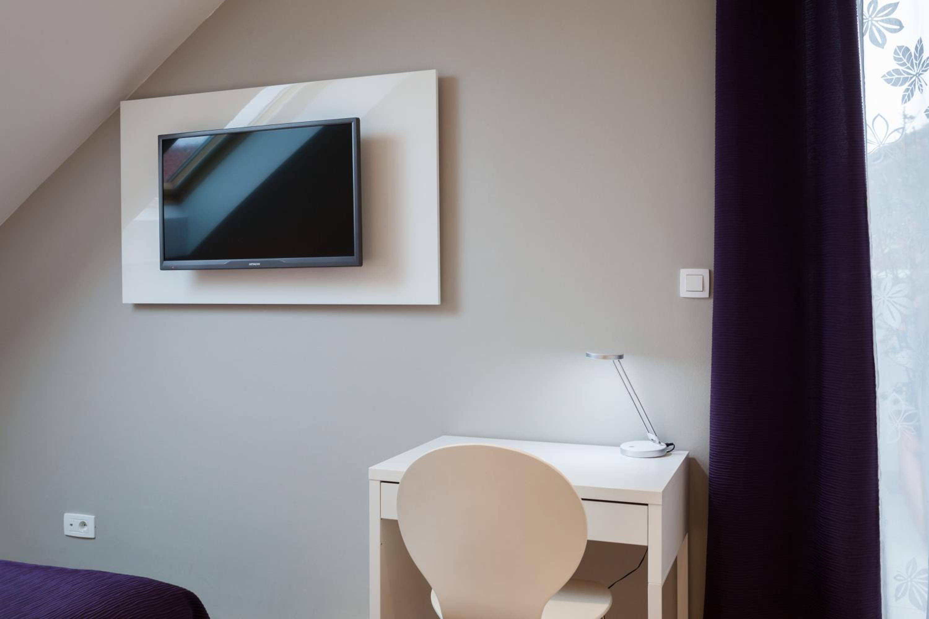 Laura Lux Suites