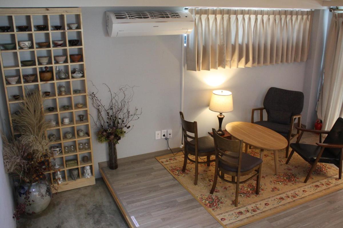 Andong Poong-gyung HOSTEL n LIBRARY