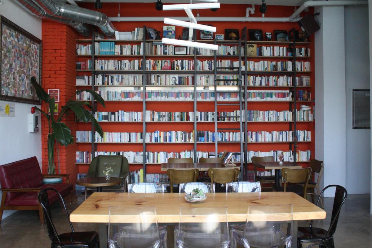 Andong Poong-gyung HOSTEL n LIBRARY
