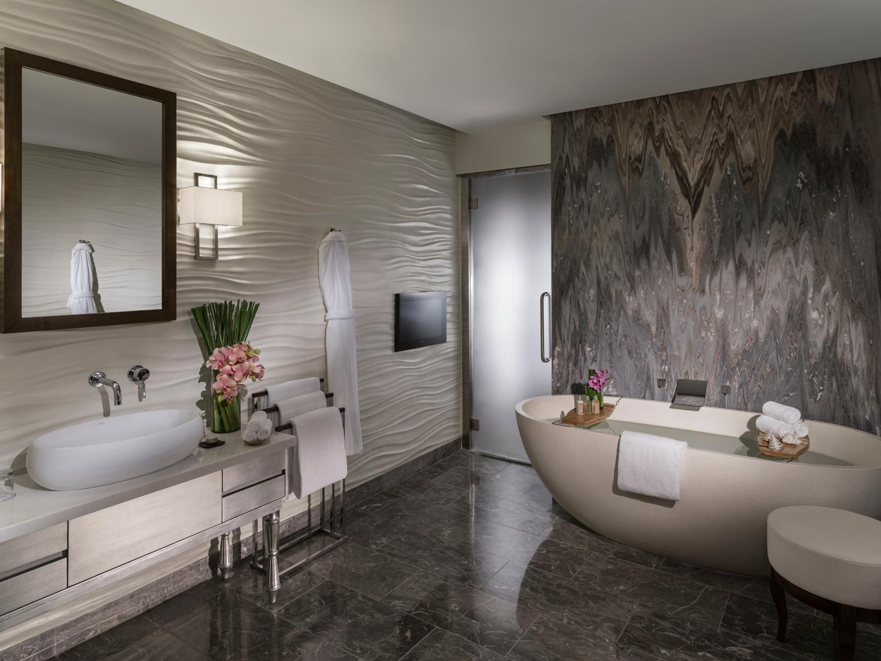 Dusit Thani Guam Resort